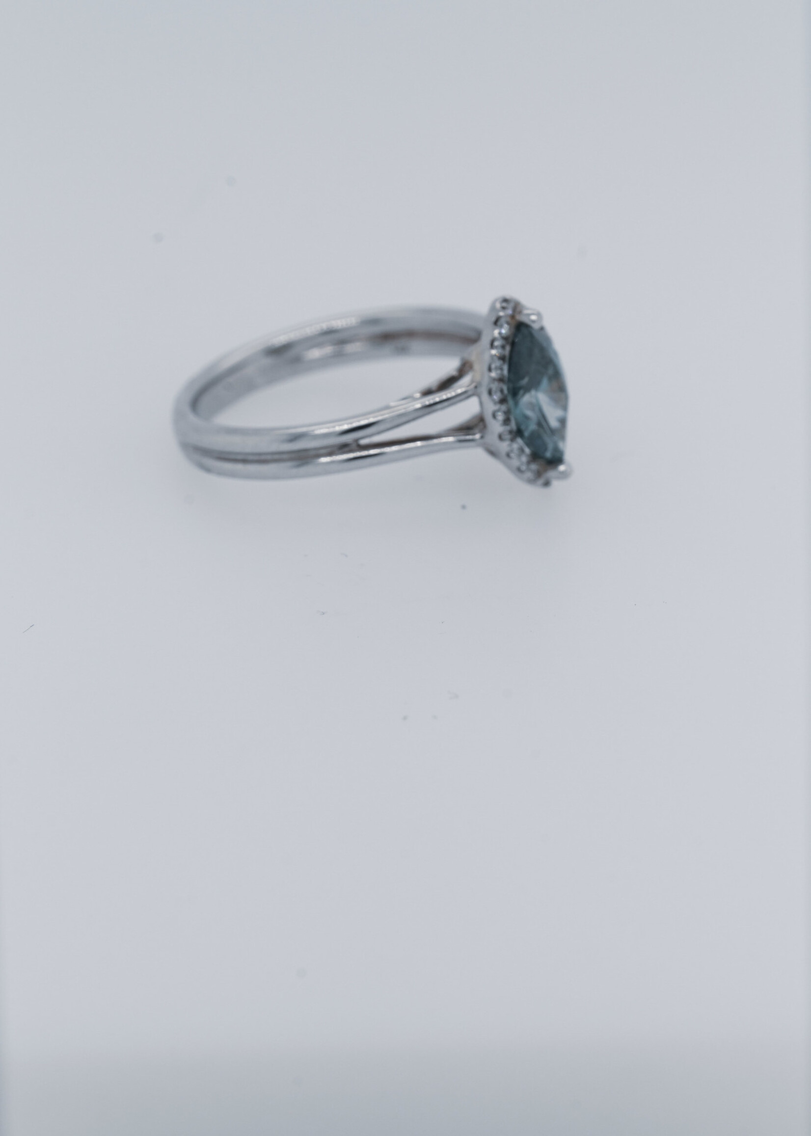 14KW 3.42g 1.25ctw (1.01ctr) Blue/I1 Marquise Diamond Halo Engagement Ring (size 7)