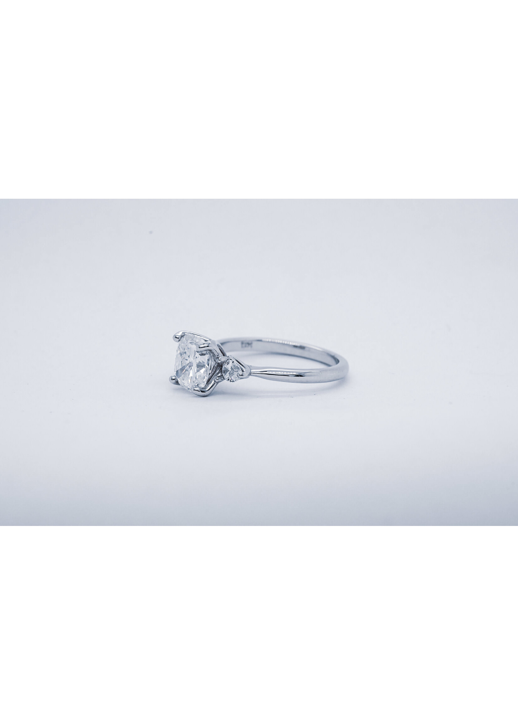 14KW 3.53g 2.33ctw (2.03ctr) E/VS2 Cushion and Pear Diamond Engagement Ring (size 7.25)