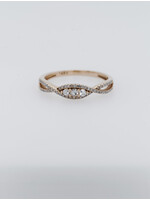 14KY 2.0g .28tw Crossover Stackable Ring (size 7)