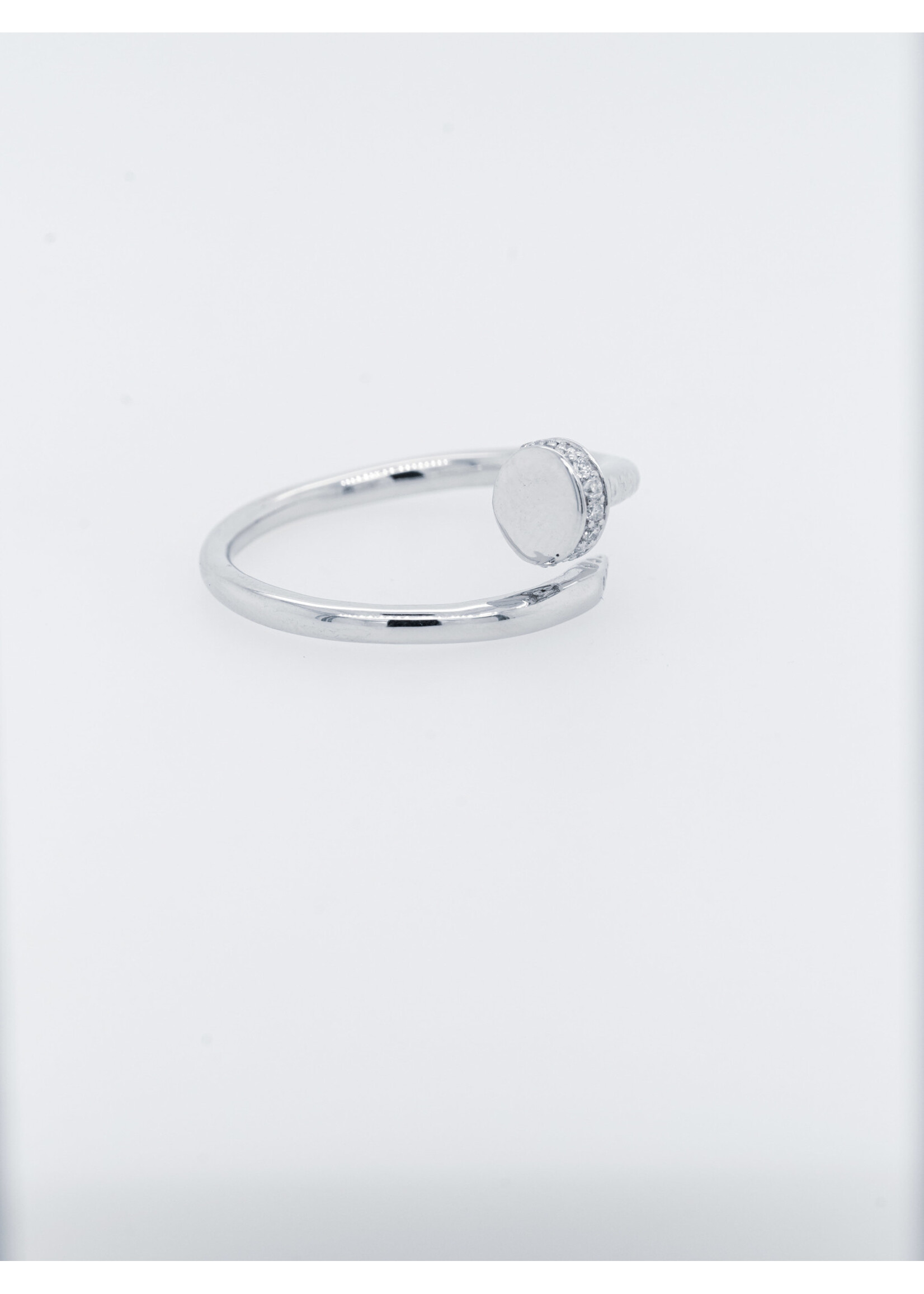 14KW 3.35g .10ctw Diamond Nail Fashion Ring (size 7)