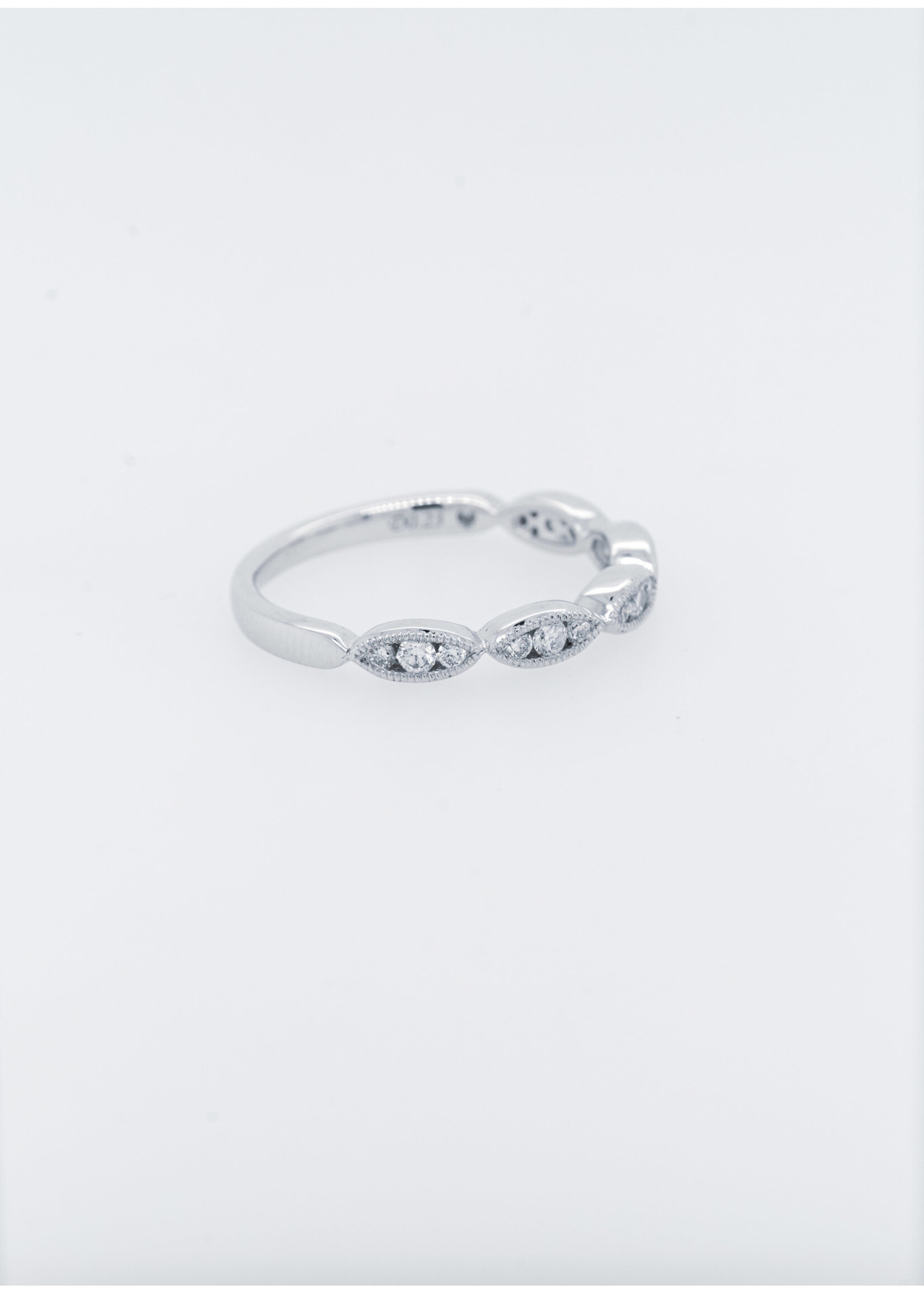 14KW 1.62g .20ctw Diamond Stackable Band (size 7)