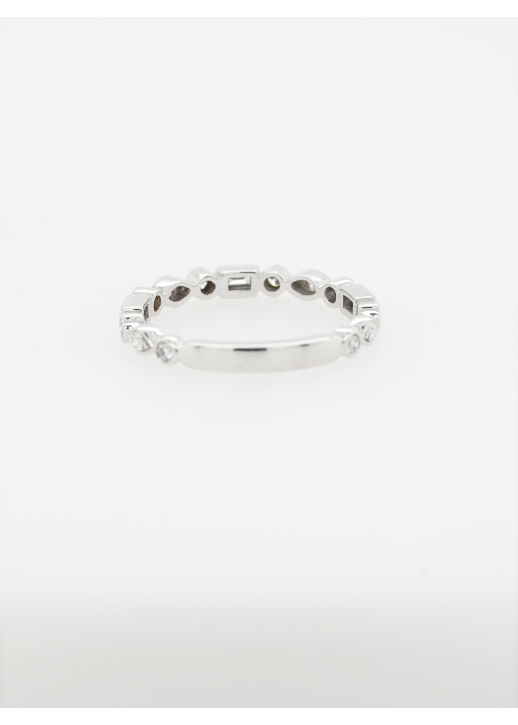 14KW 2.07g .29ctw Diamond Stackable Band (size 6.75)