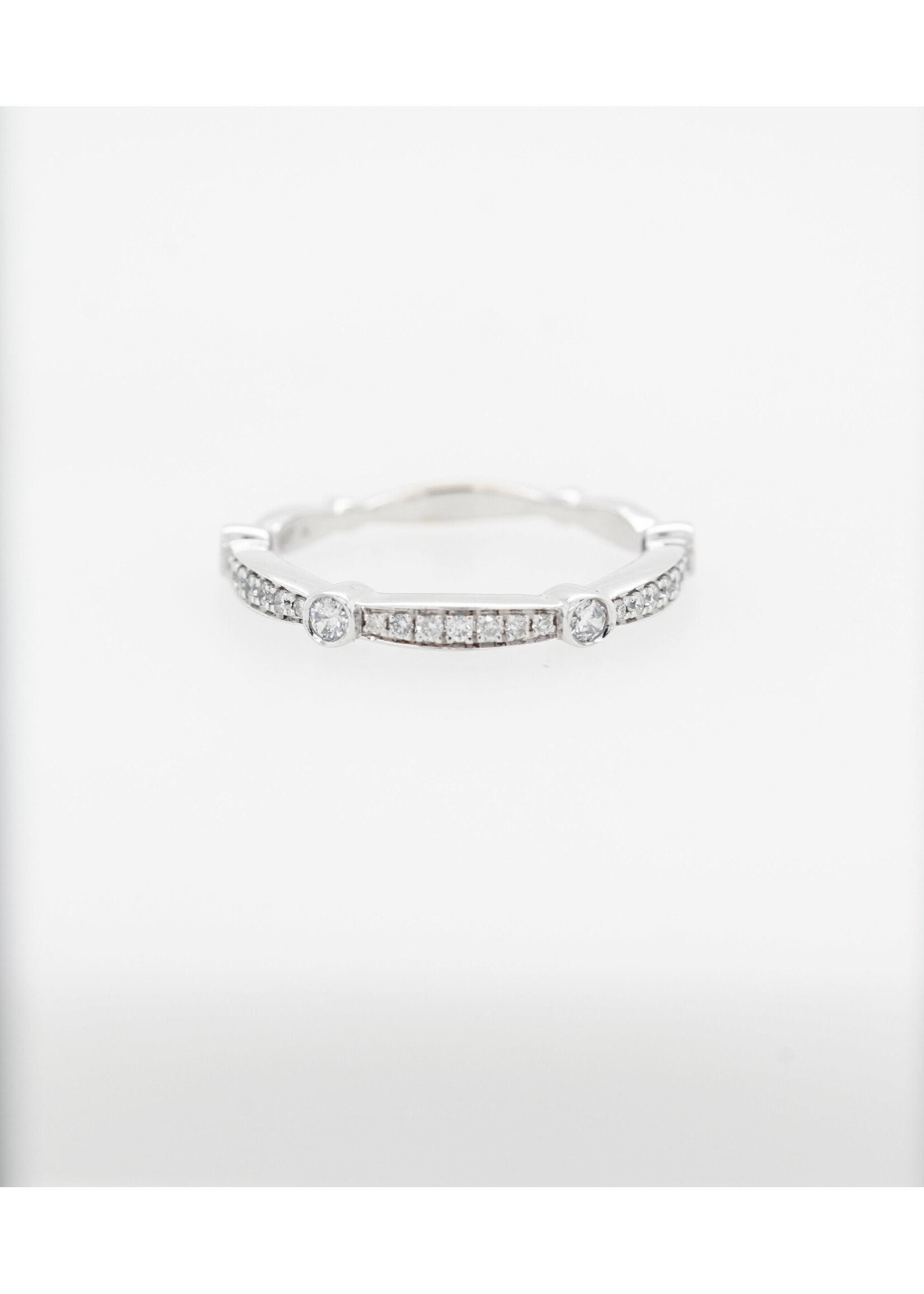 14KW 2.4g .30tw Diamond Stackable Band (size 7)