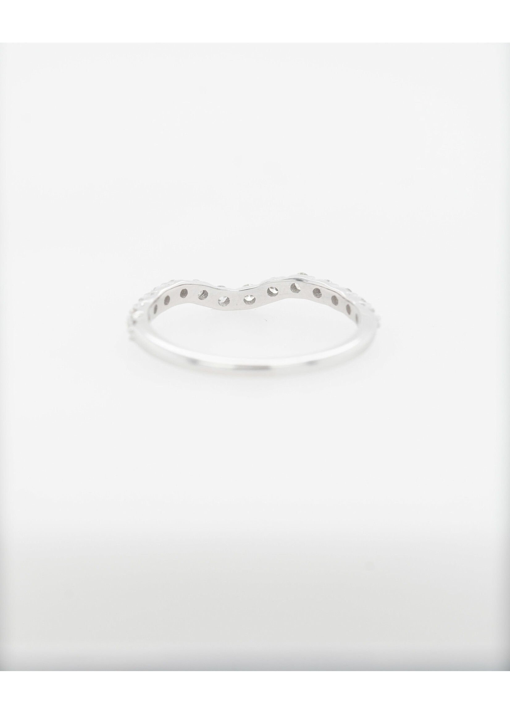 14KW 1.5g .28ctw Curved Diamond Stackable Band (size 7)