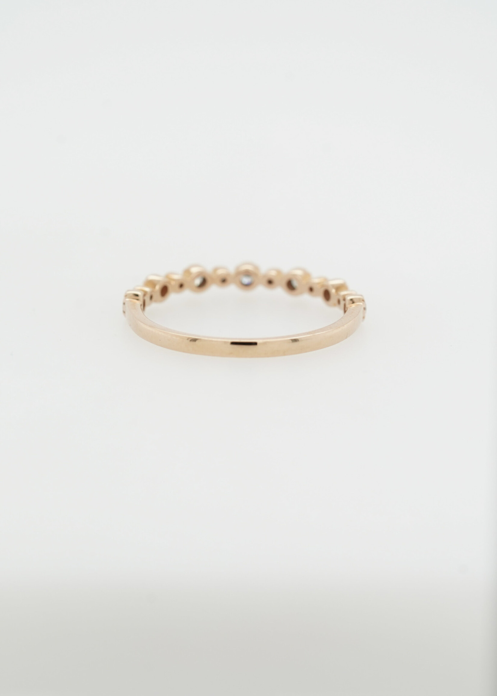 18KR 1.4g .19ctw Diamond Stackable Band (size 6.5)