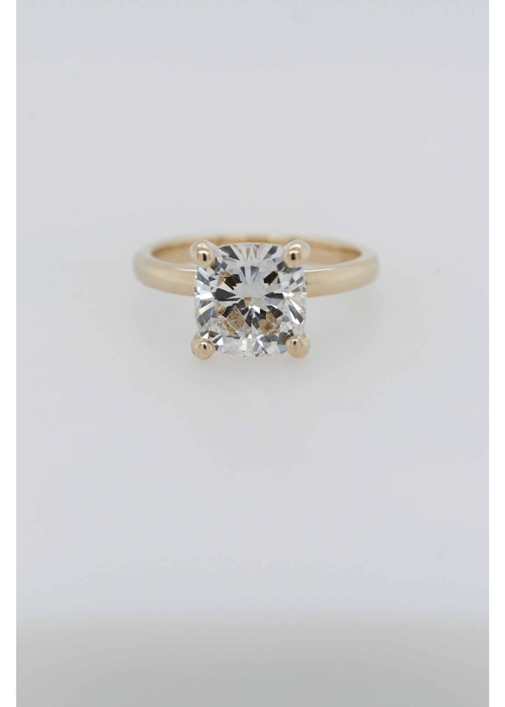 14KY 4.60g 3.41ct I/SI1 IGI Cushion Diamond Solitaire Engagement Ring (size 7)