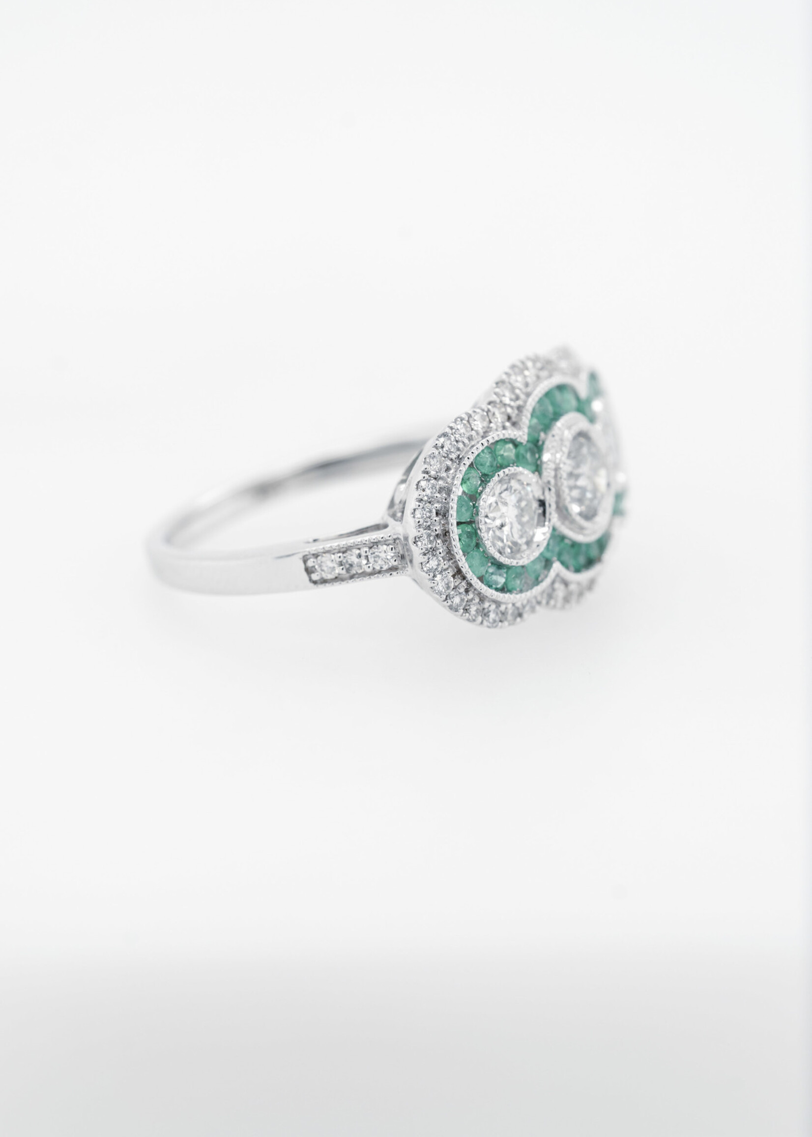 14KW 4.4g 1.13ctw Emerald & Diamond Vintage Inspired Ring (size 7.25)