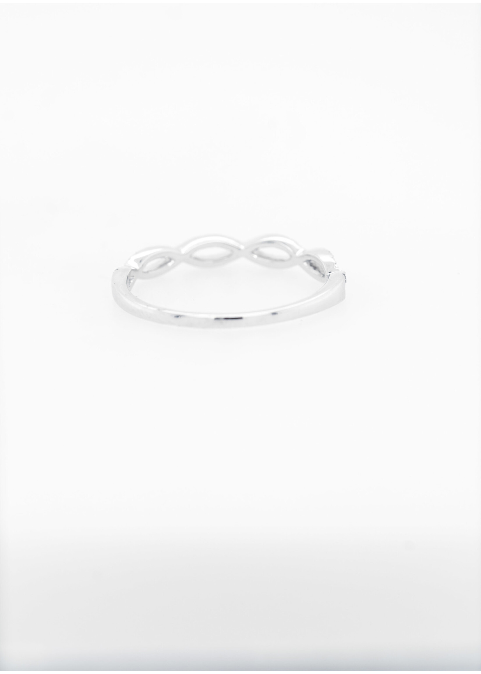 14KW 1.5g .24ctw Diamond Infinity Stackable Band (size 7)