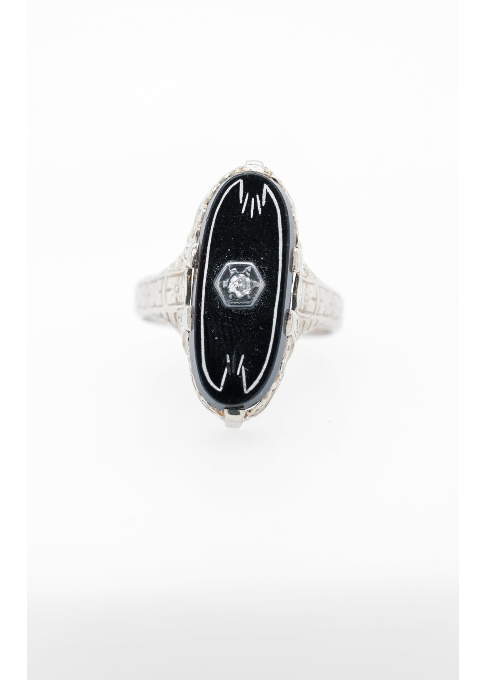 18KW 3.51g Black Onyx & Diamond Vintage Ring (size 5.5)