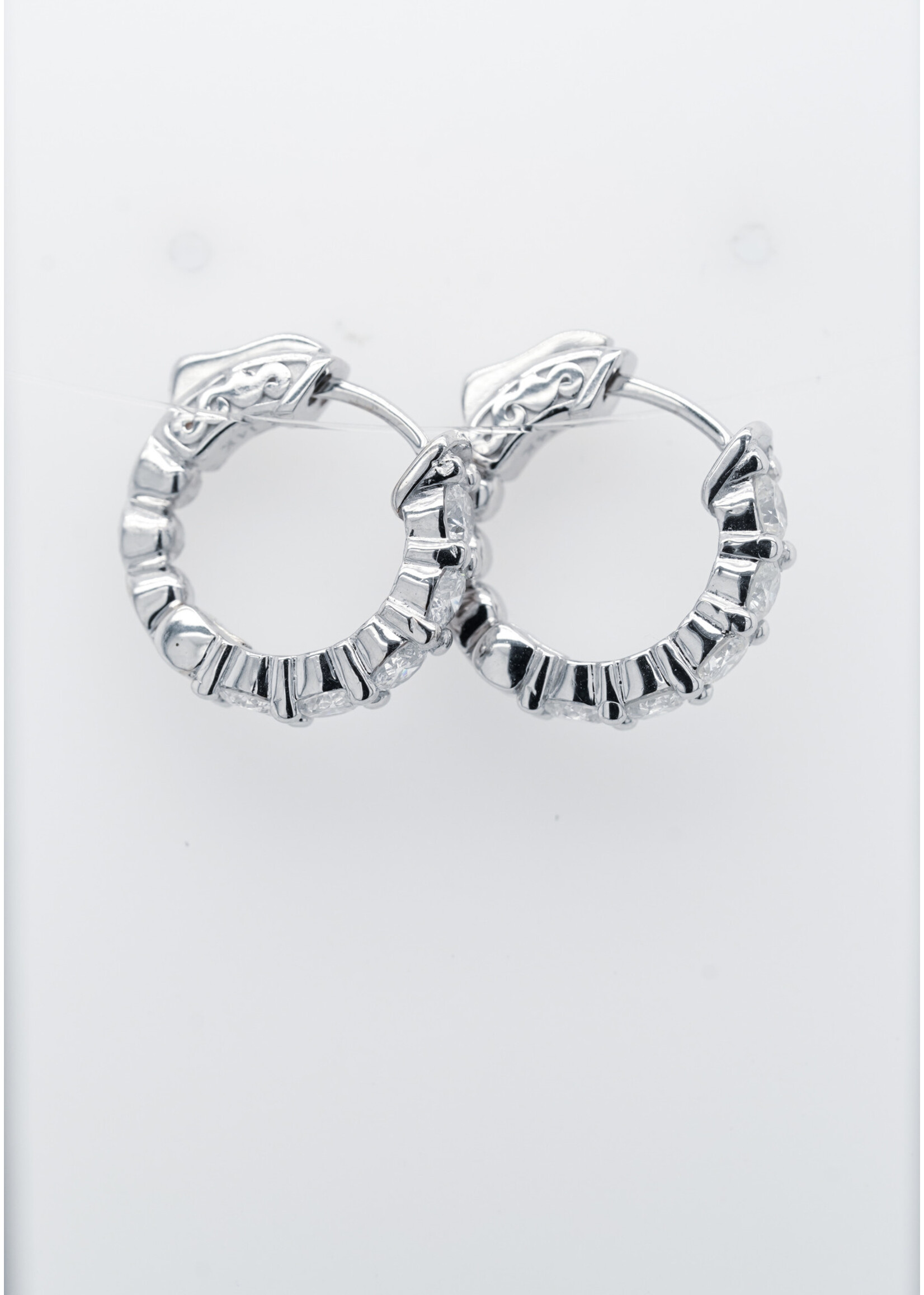 VTLT- 14KW 4.95g 1.55ctw Diamond Huggie Hoops