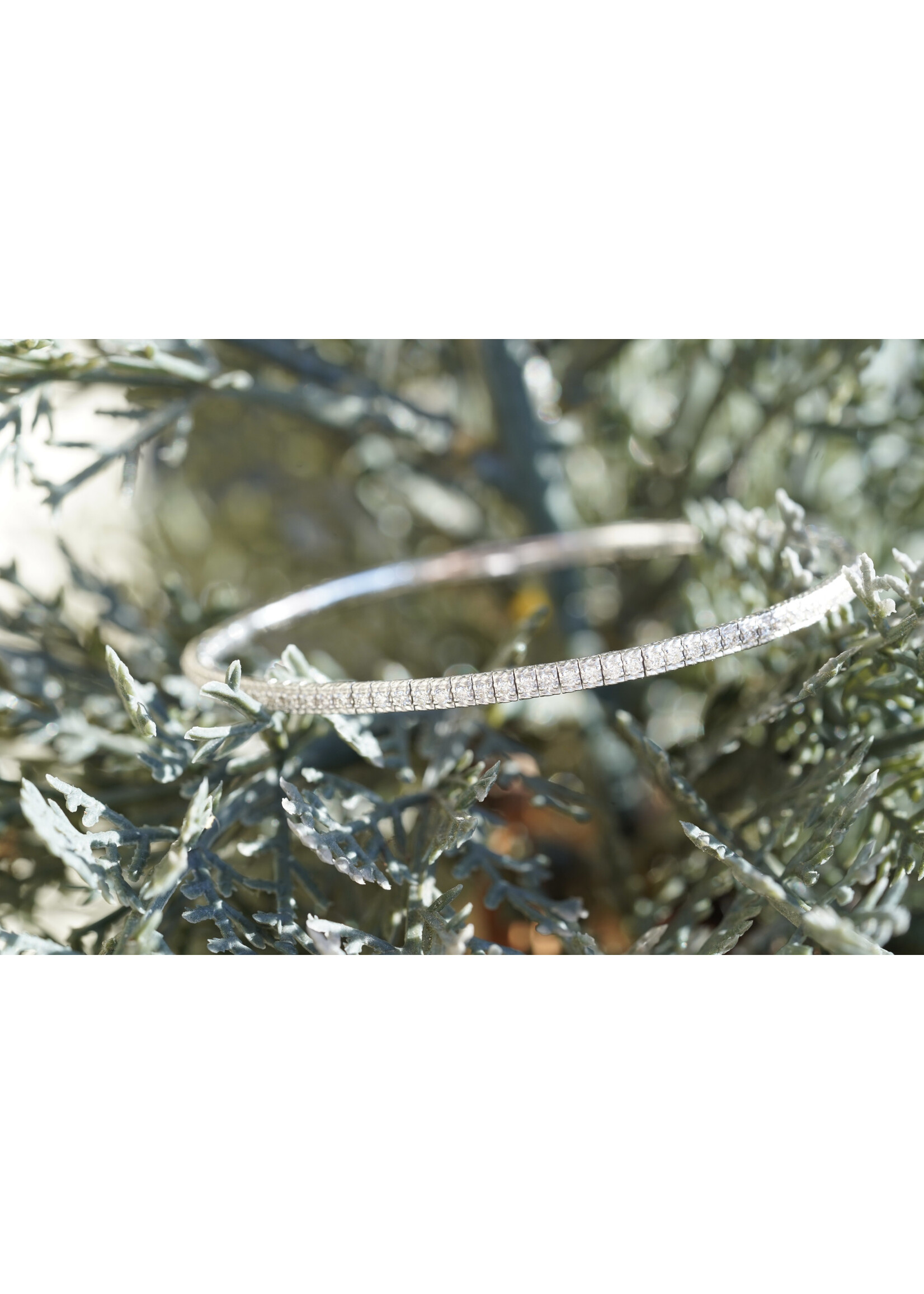 14KW 7.27g .50ctw Diamond Pave Flex Bangle Bracelet