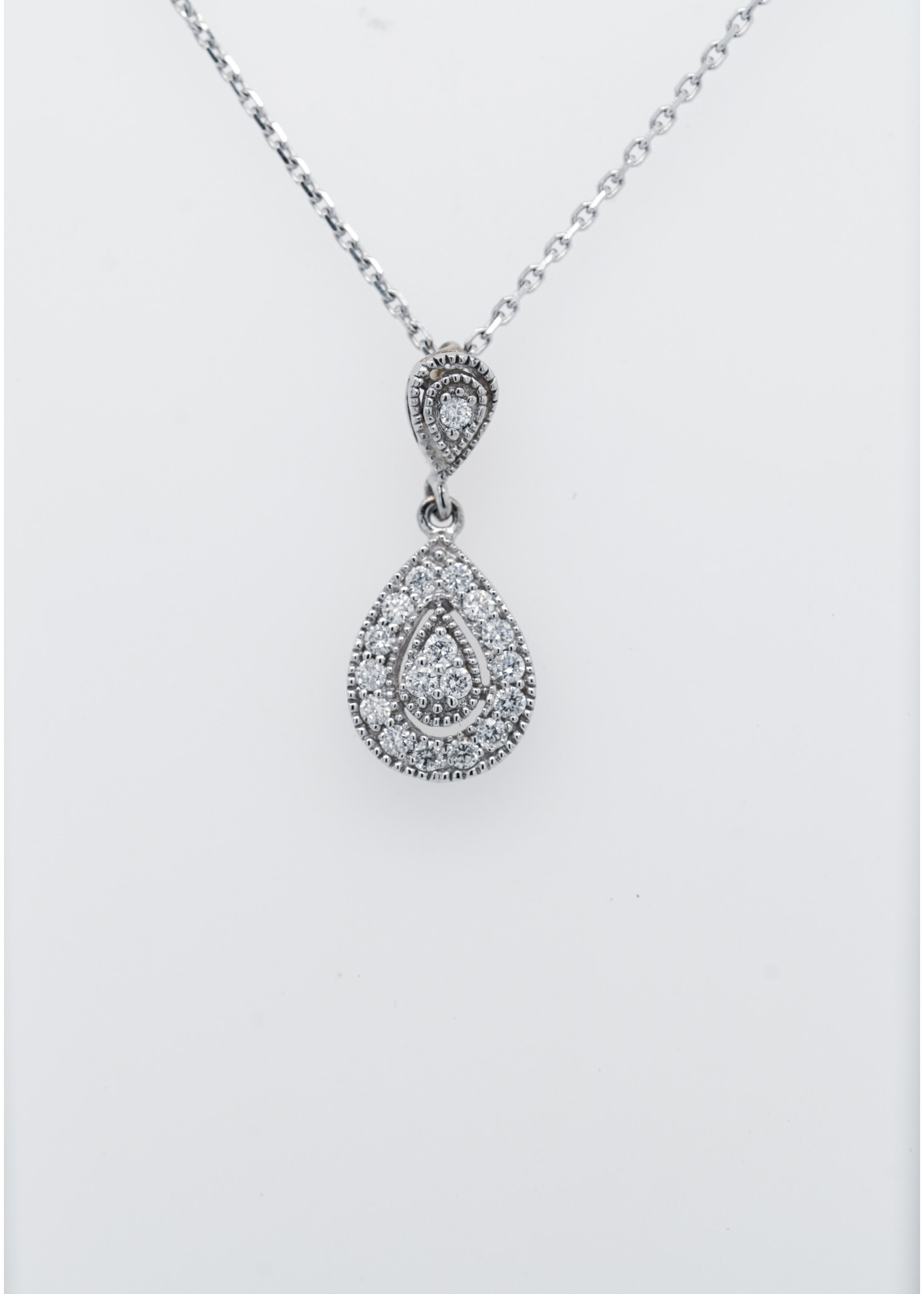 14KW 2.65g .22ctw Diamond Pear Shape Halo Pendant 18"