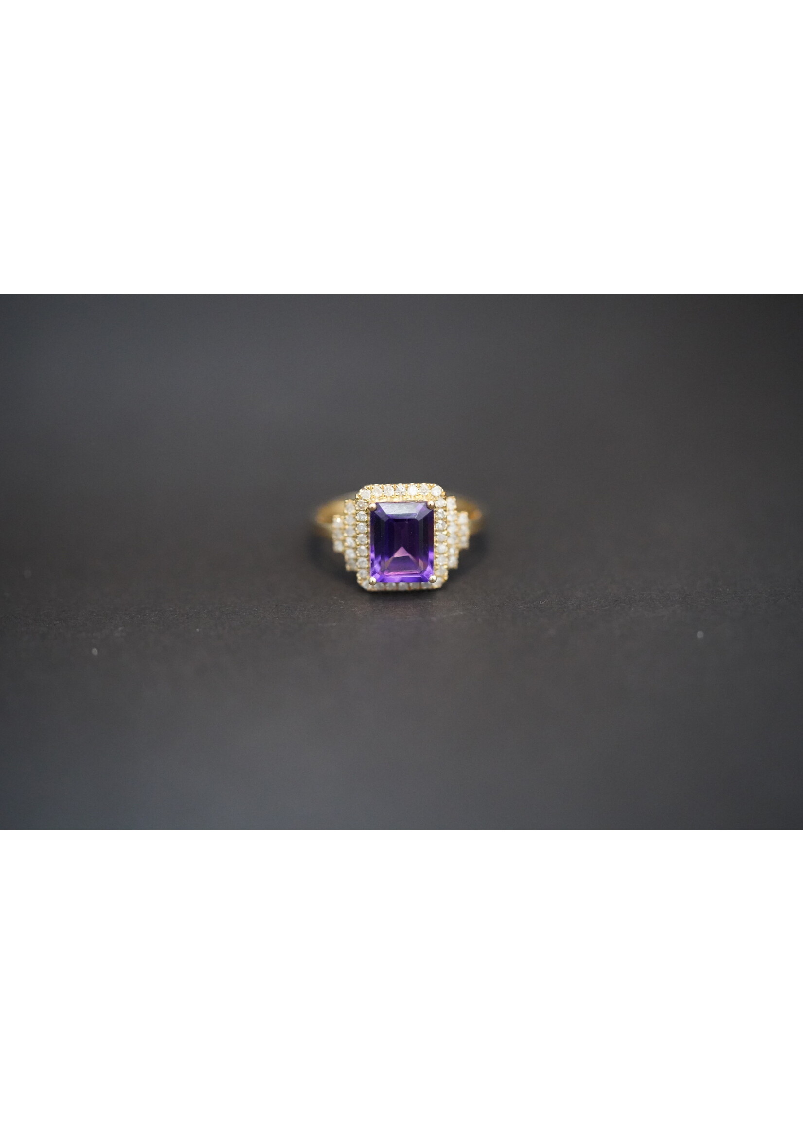 14KY 2.70g 2.60ctw (2.26ctr) Amethyst & Diamond Fashion Ring (size 7)