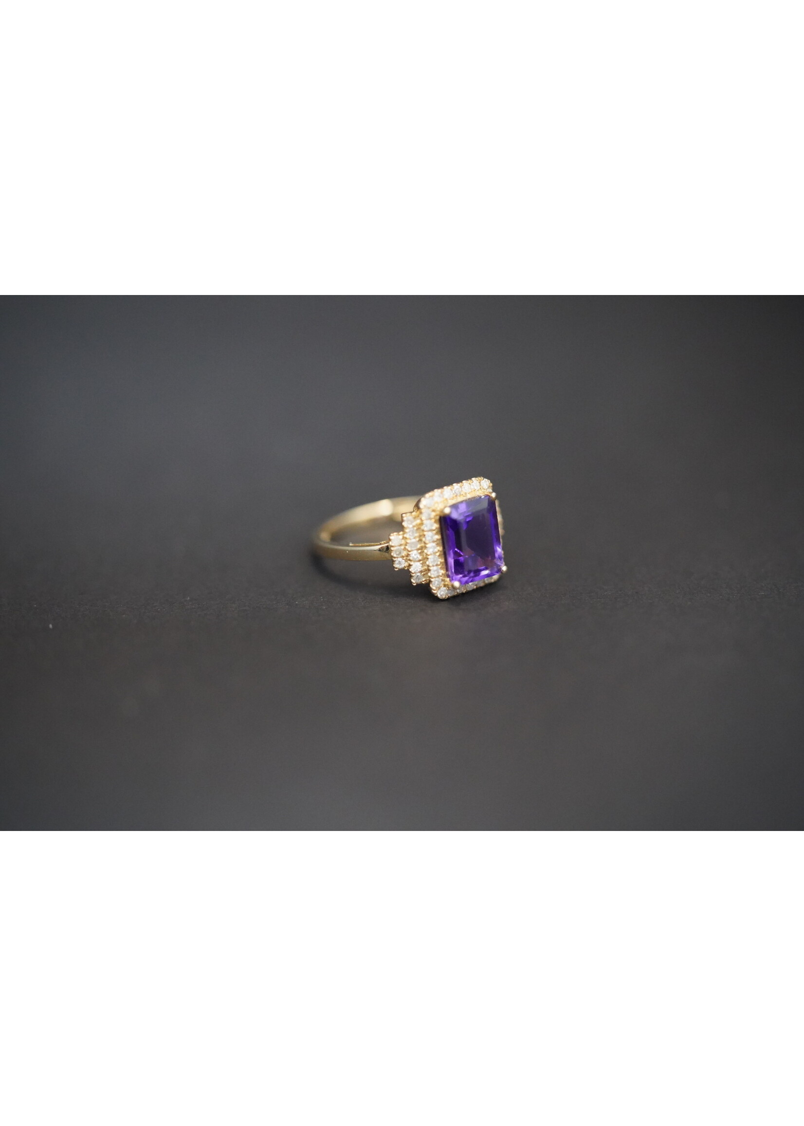 14KY 2.70g 2.60ctw (2.26ctr) Amethyst & Diamond Fashion Ring (size 7)