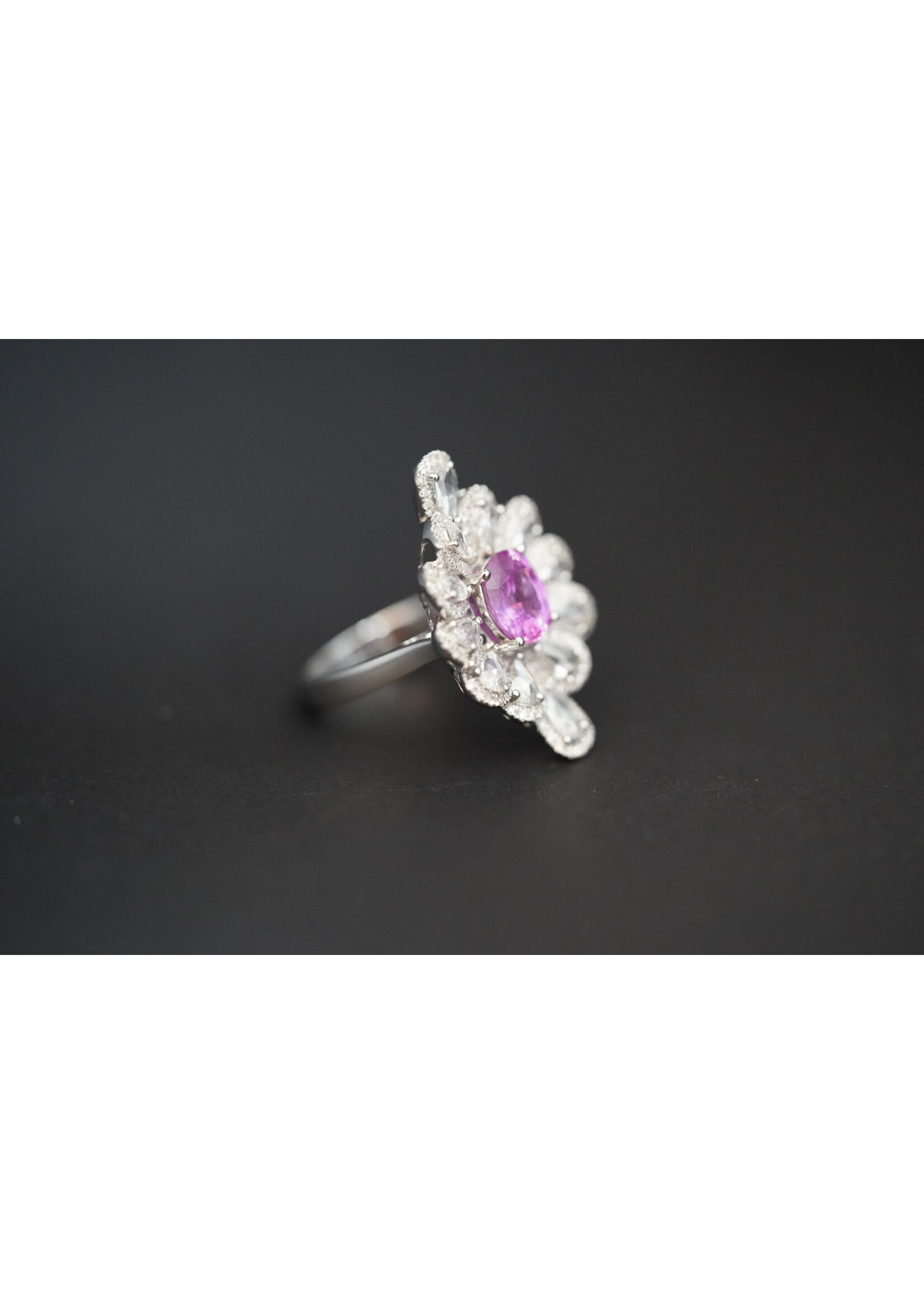 14KW 8.08g 4.14ctw (2.35ctr) Pink Sapphire & Diamond Fashion Ring (size 7)