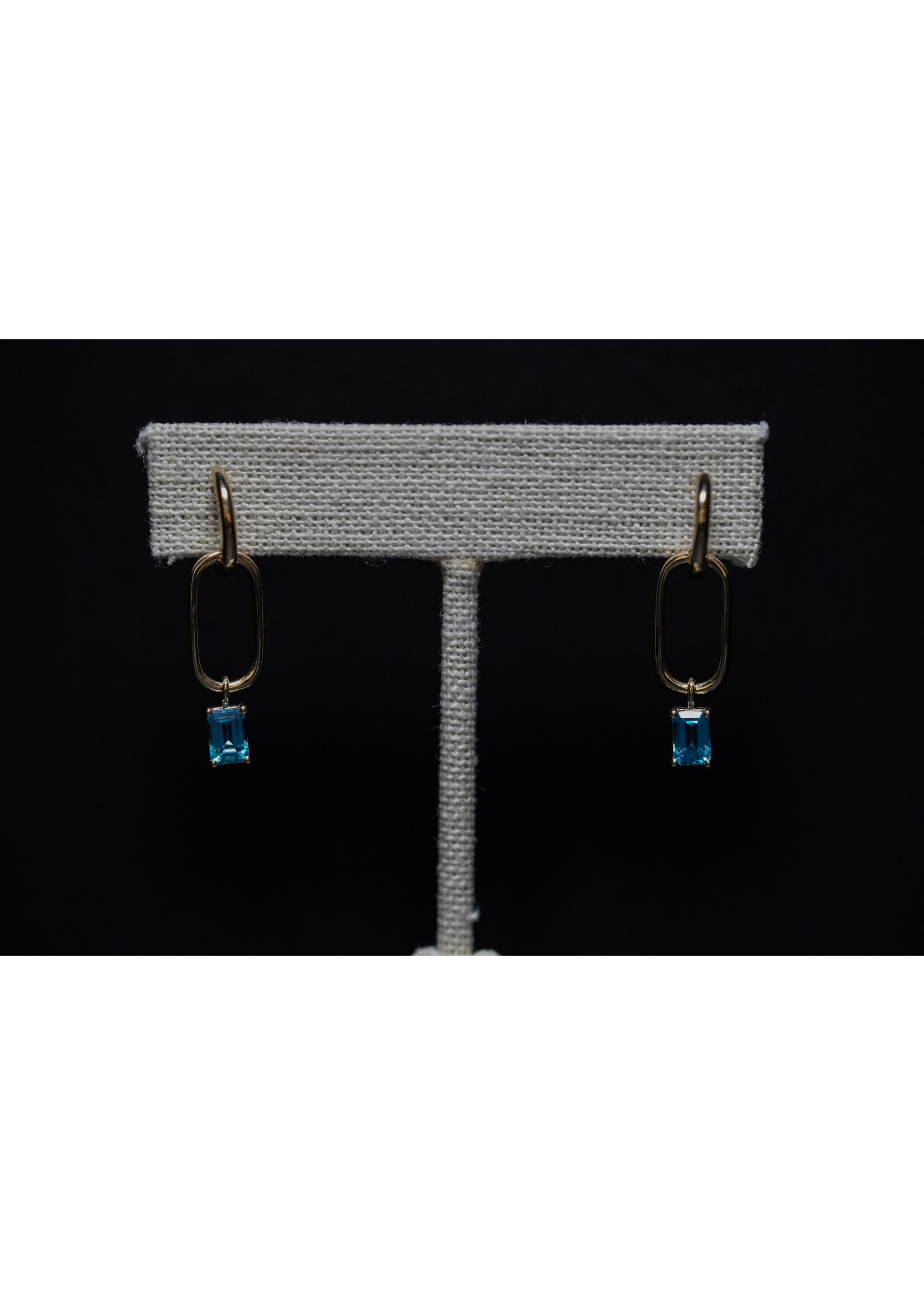 14KY 3.30g 6x4mm Emerald Cut Blue Topaz Paperclip Earrings