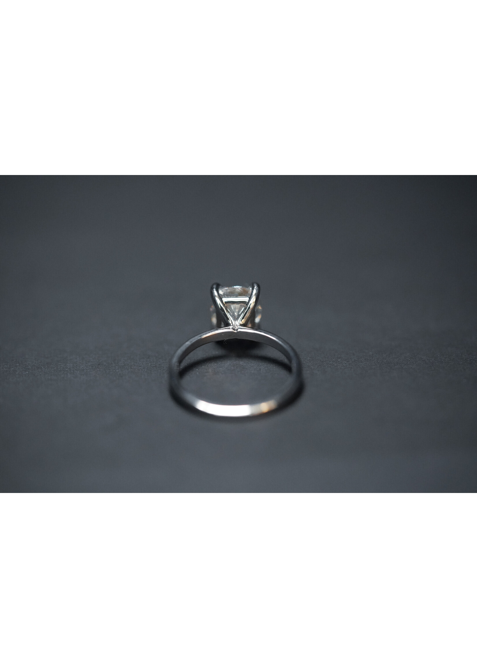 14KW 3.38g 3.02ct E/SI1 GIA Cushion Diamond Solitaire Engagement Ring (size 7)