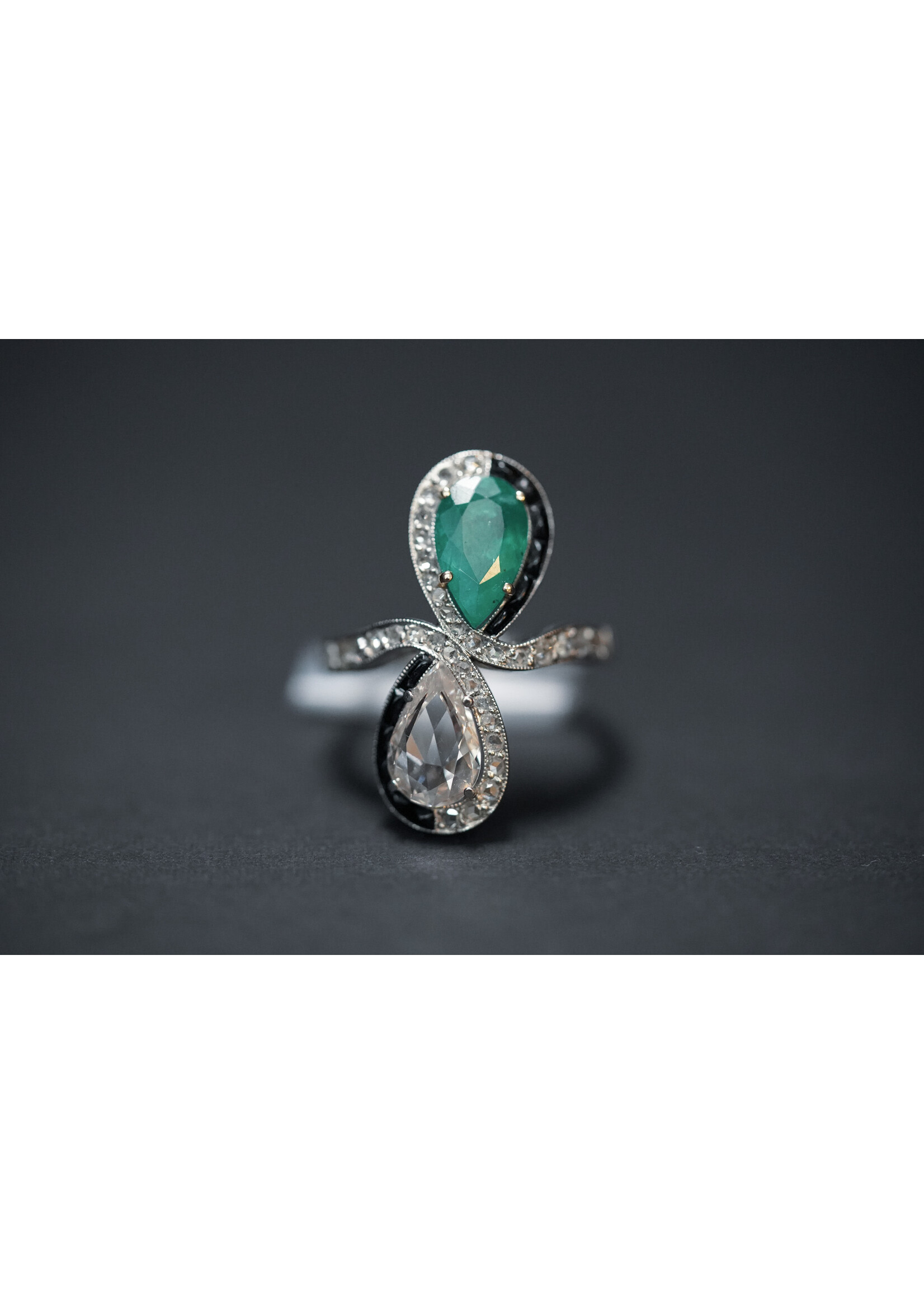 Platinum 7.0g 3.70ctw, 1.50ct Pear Diamond, 1.50ct Pear Emerald/ Onyx Estate Ring (size 6)