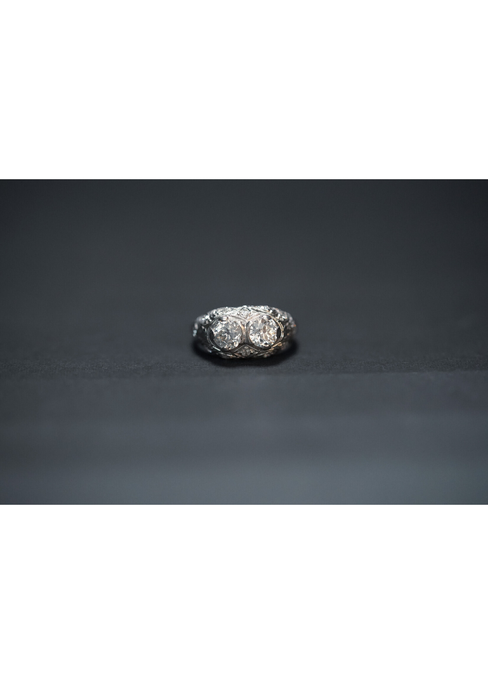 Platinum 3.65g 1.40ctw J/VS2 Mine Cut Diamond Two-Stone Vintage Ring (size 5.5)