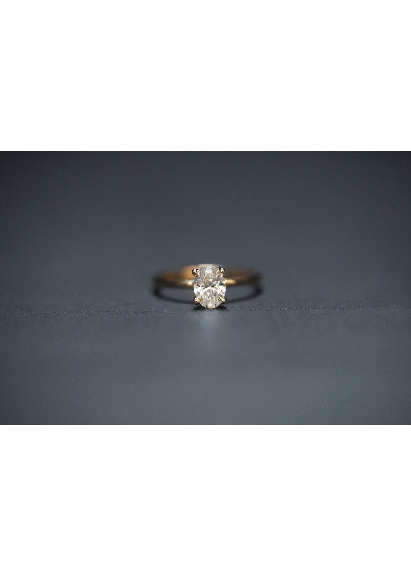 ABET- 14KY 2.33g 1.00ct H/SI2 GIA Oval Diamond Solitaire Engagement Ring (size 7)