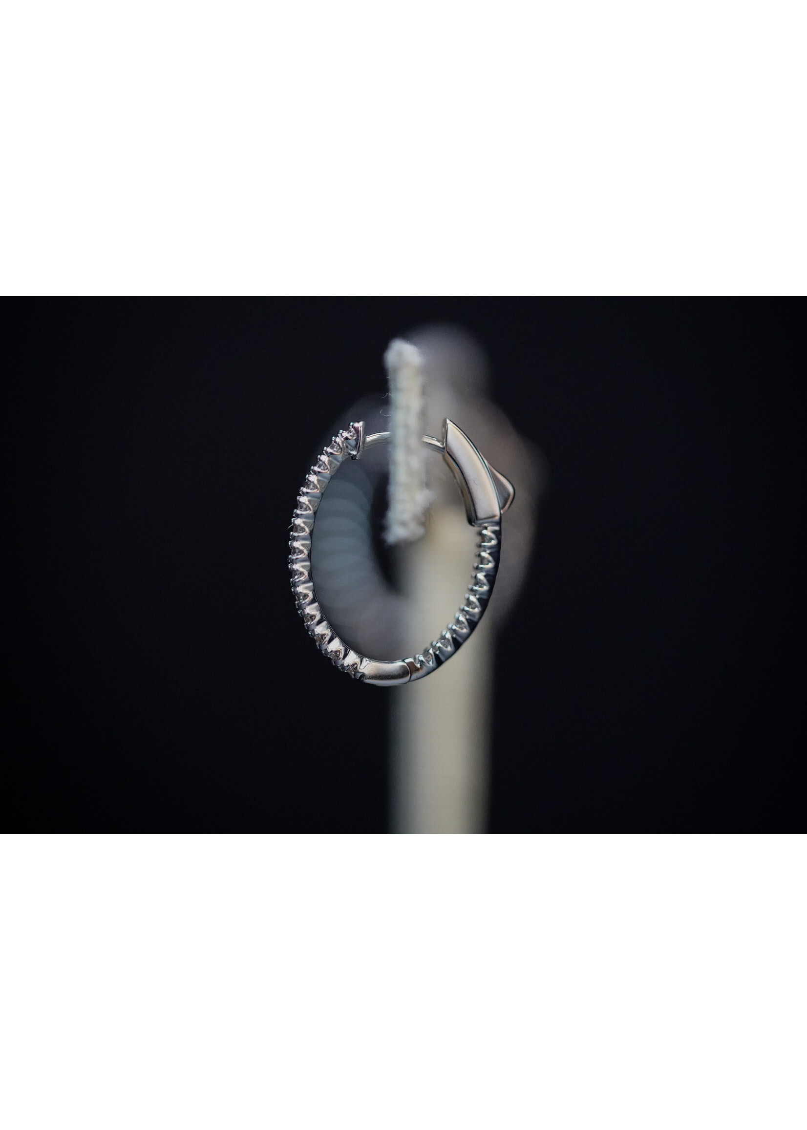 14KW 2.87g .77ctw Diamond Inside/Out Hoop Earrings