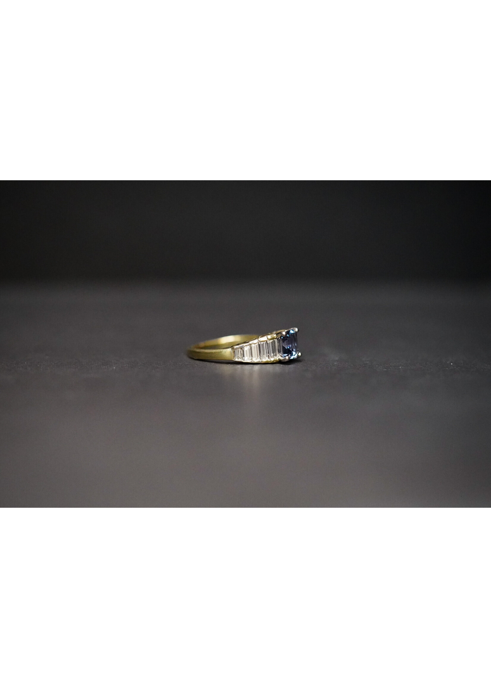 18KWY 4.25g 2.05ctw (1.17ctr) Sapphire & Diamond Fashion Ring (size 6.5)