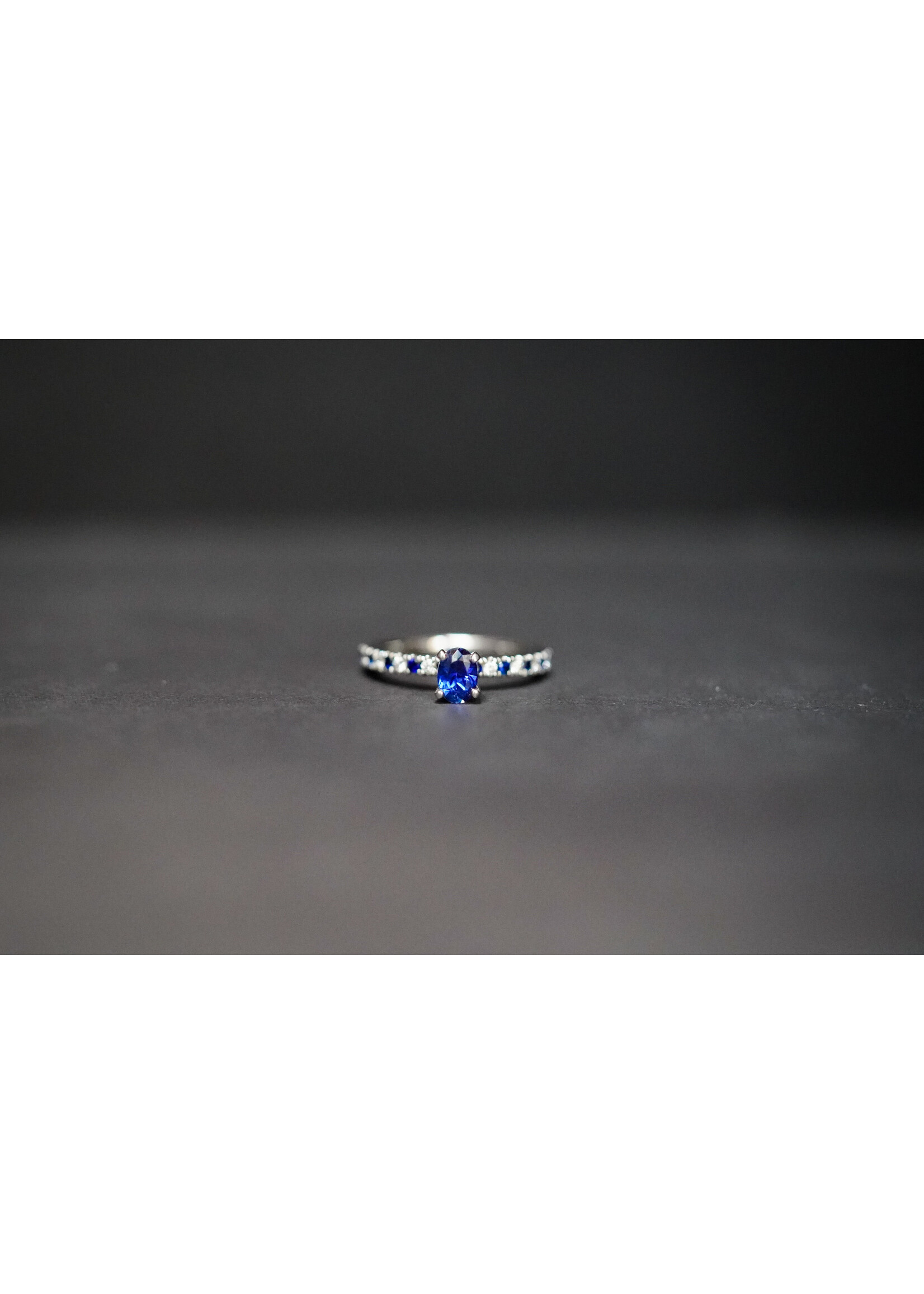 14KW 3.14g 1.00ctw (.70ctr) Sapphire & Diamond Vera Wang Ring (size 6.75)