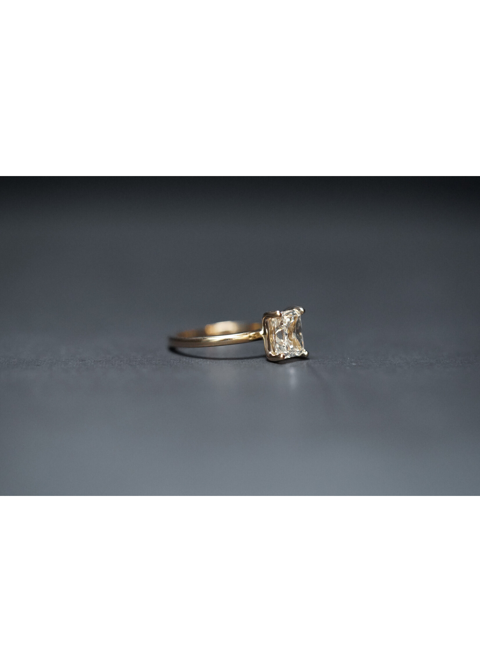 14KY 3.10g 2.00ct GIA J/SI2 Radiant Diamond Solitaire Engagement Ring (size 7)