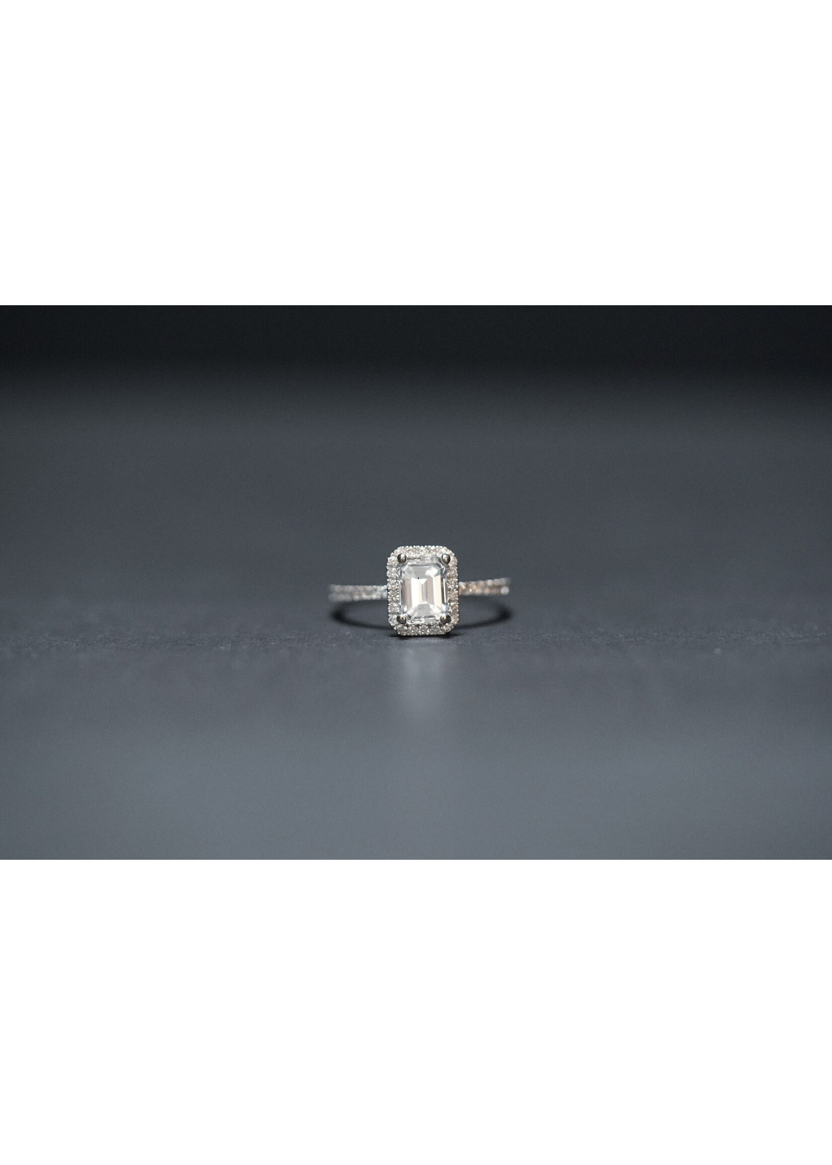 14KW 2.00g 1.25ctw (1.00ctr) E/VS1 GIA Emerald Cut Halo Engagment Ring (size 6.5)