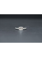 14KW 2.35g .76ctw Baguette & Round Diamond Fashion Ring (size 7)