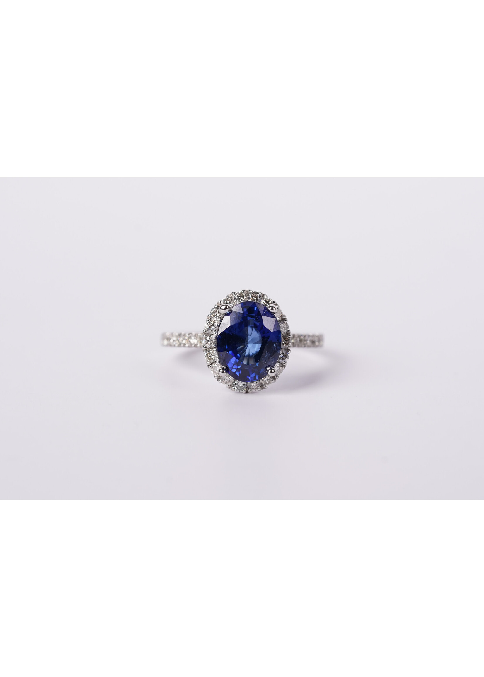 14KW 3.2g 3.68ctw (3.03ctr) Oval Sapphire & Diamond Halo Fashion Ring (size 6.5)