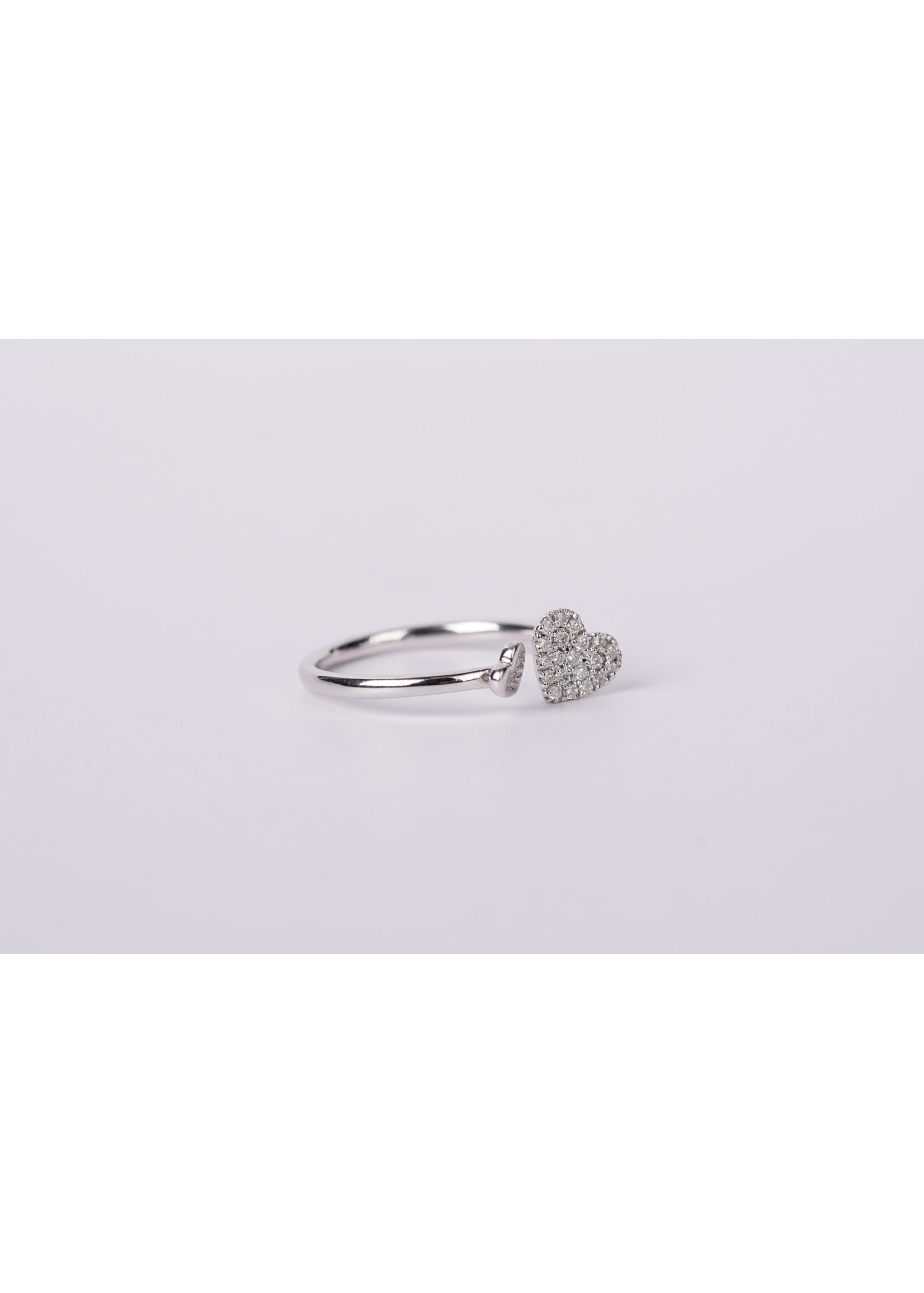 14KW 2.0g .18ctw Diamond Heart Open Fashion Ring (size 7)