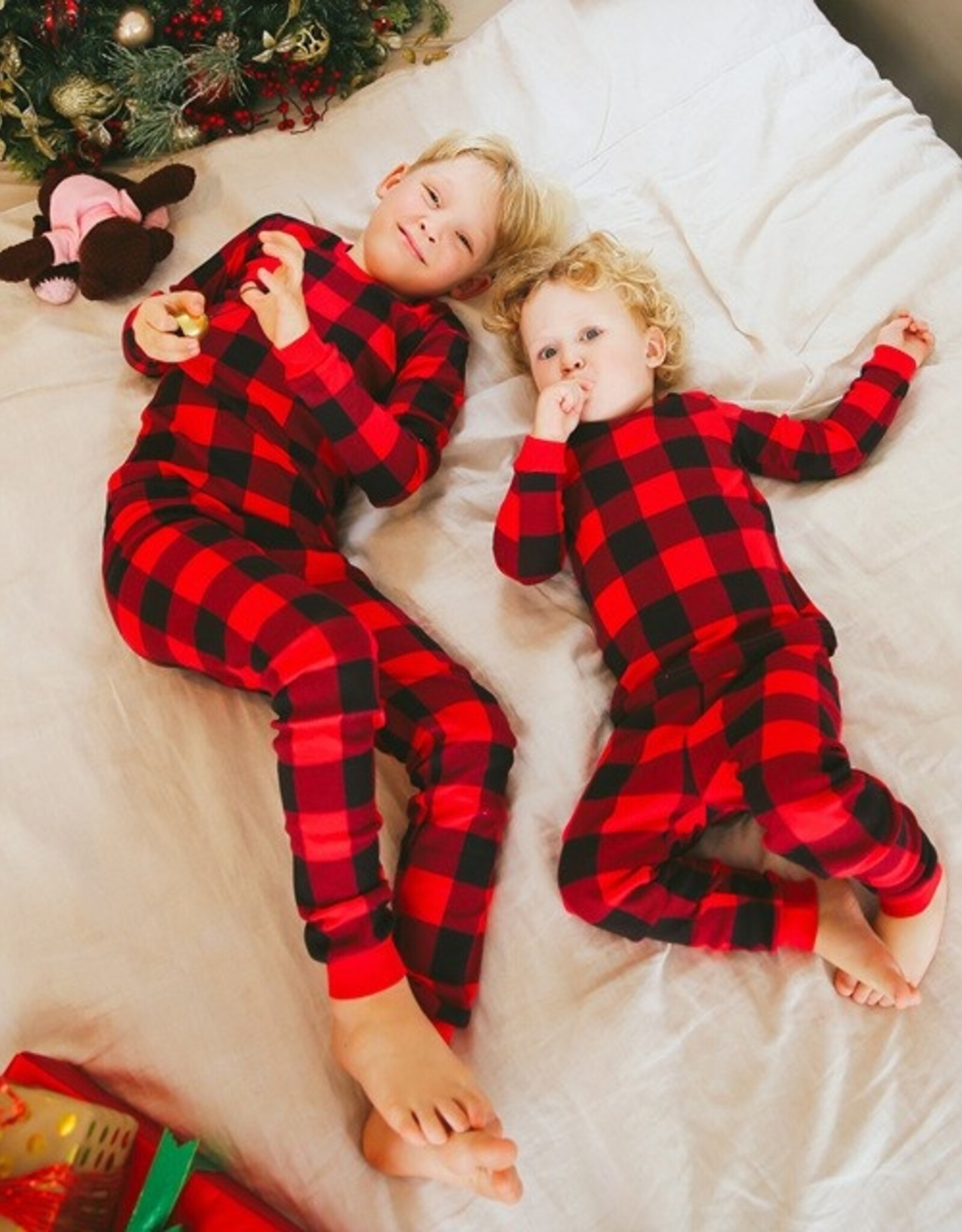 Salon de Bebe Plaid Christmas Long Sleeve PJs