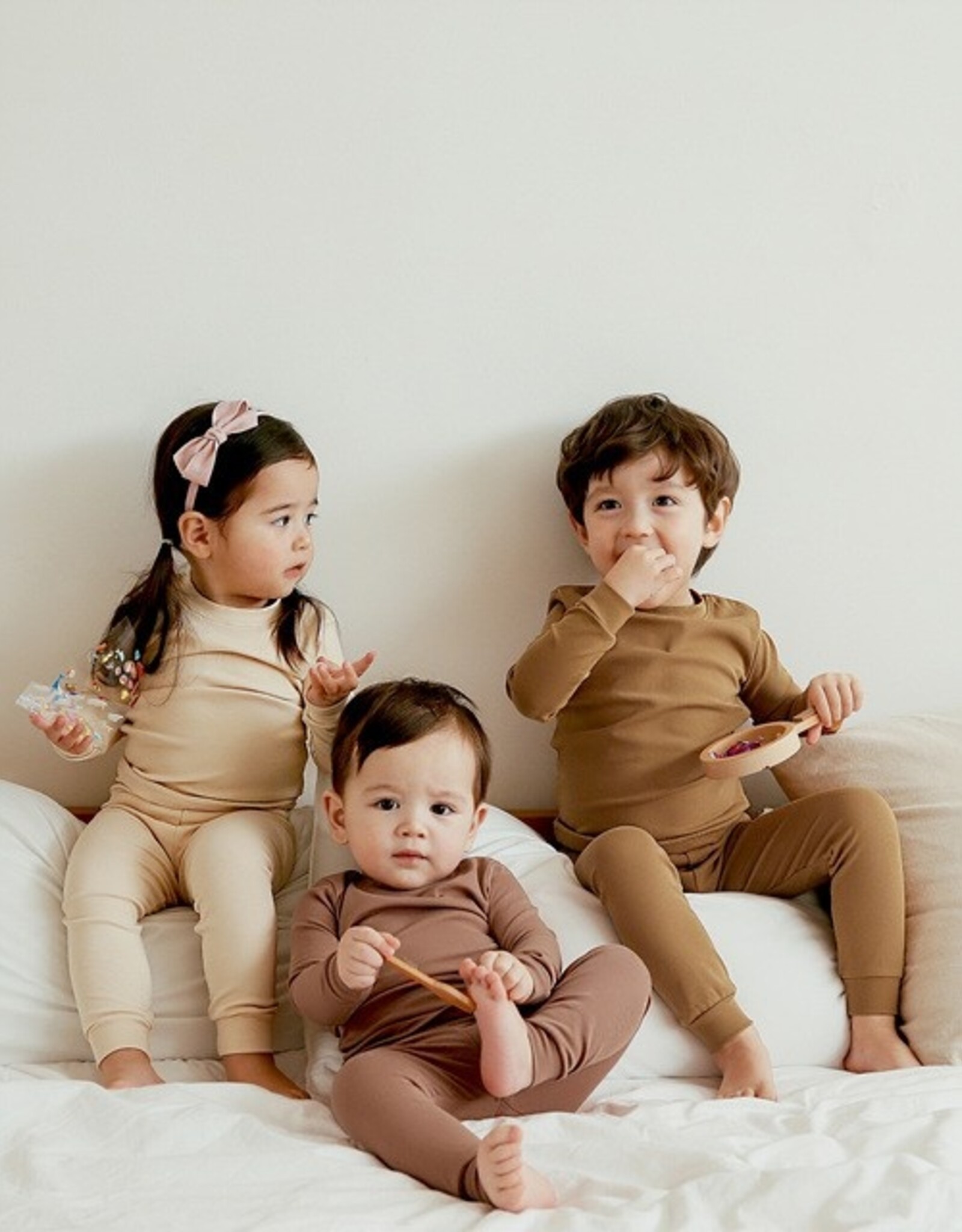 Salon de Bebe Basic Long Sleeve PJs, Cocoa