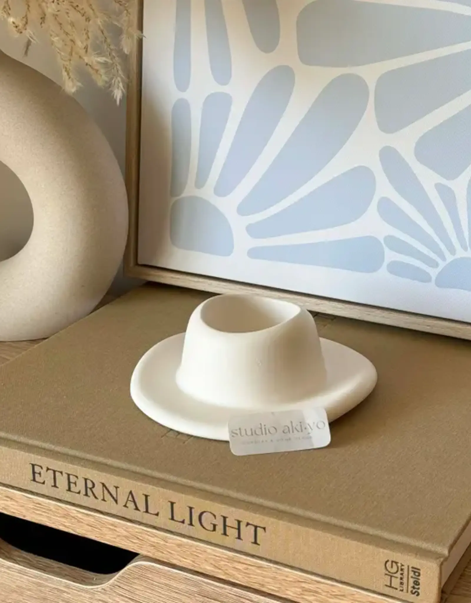 Studio Akiyo Cowboy Hat Match Holder, Cream