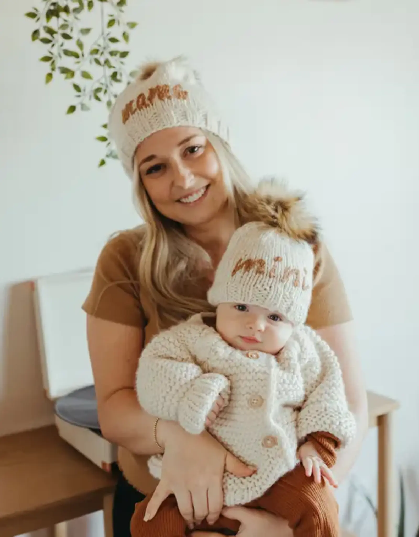 Huggalugs Mama Beanie, Adult