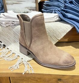 The Jasper Slip On Boot, Taupe