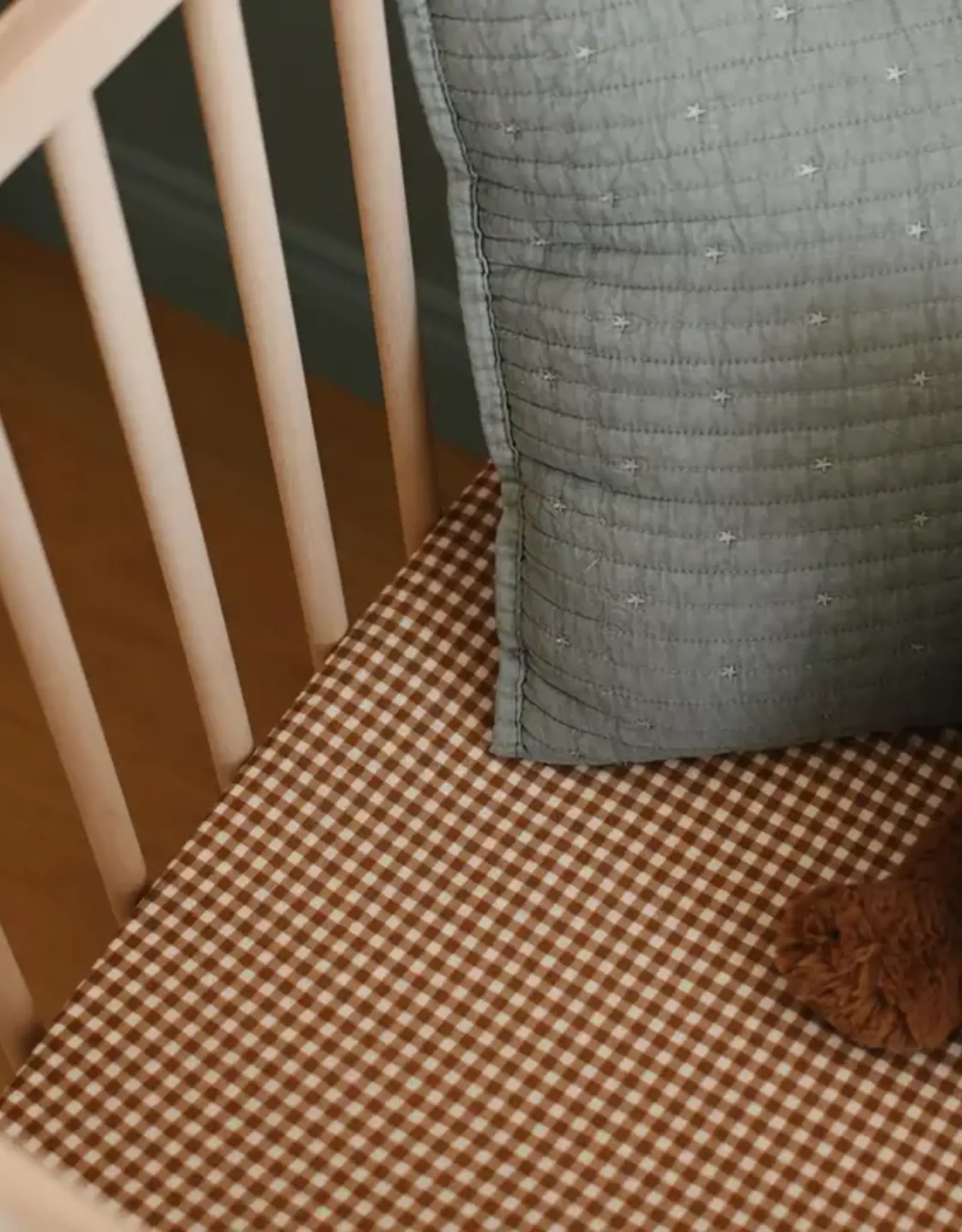 Minika Crib Sheet, Vichy Brown