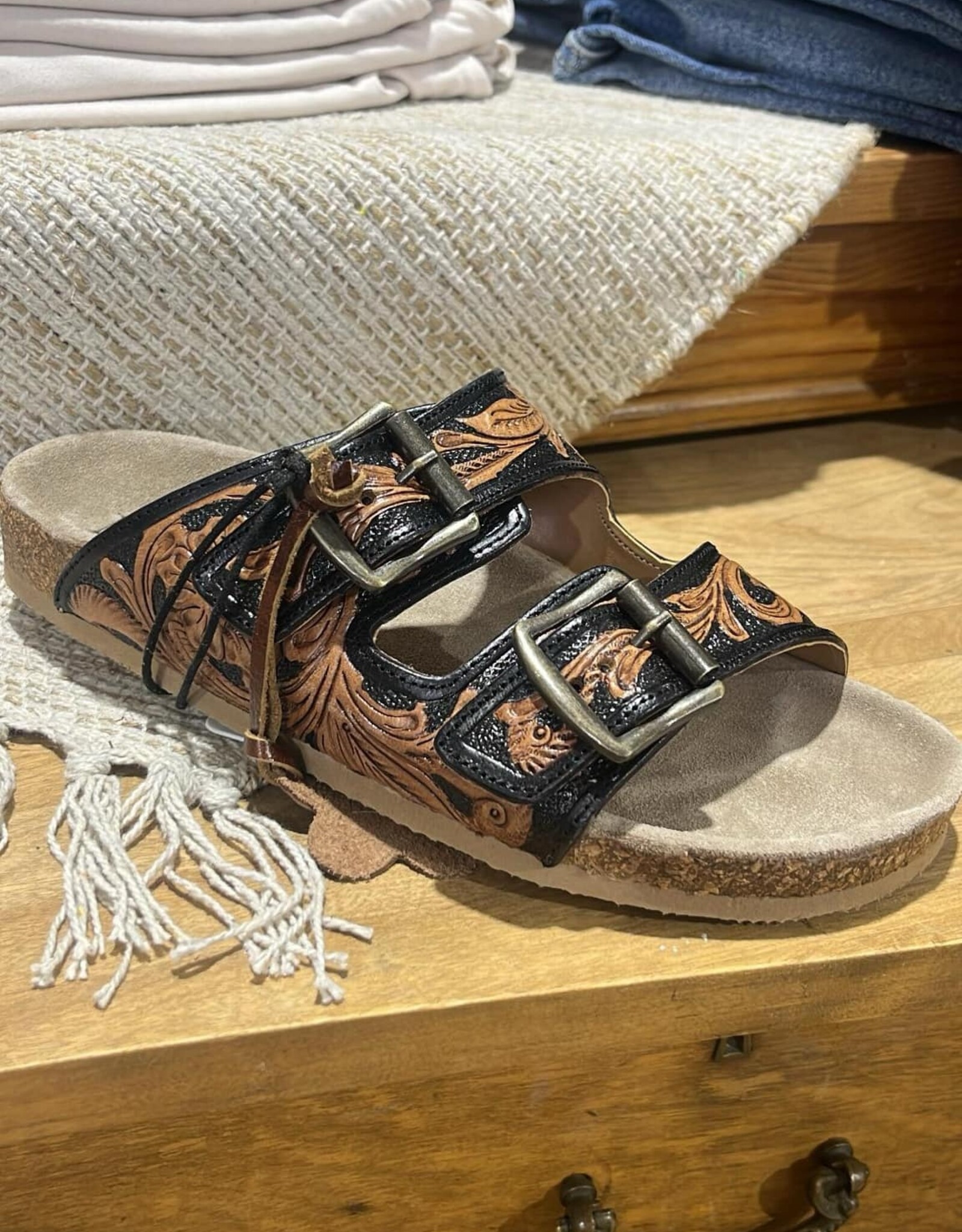 Myra Bag Falling Feather Sandals