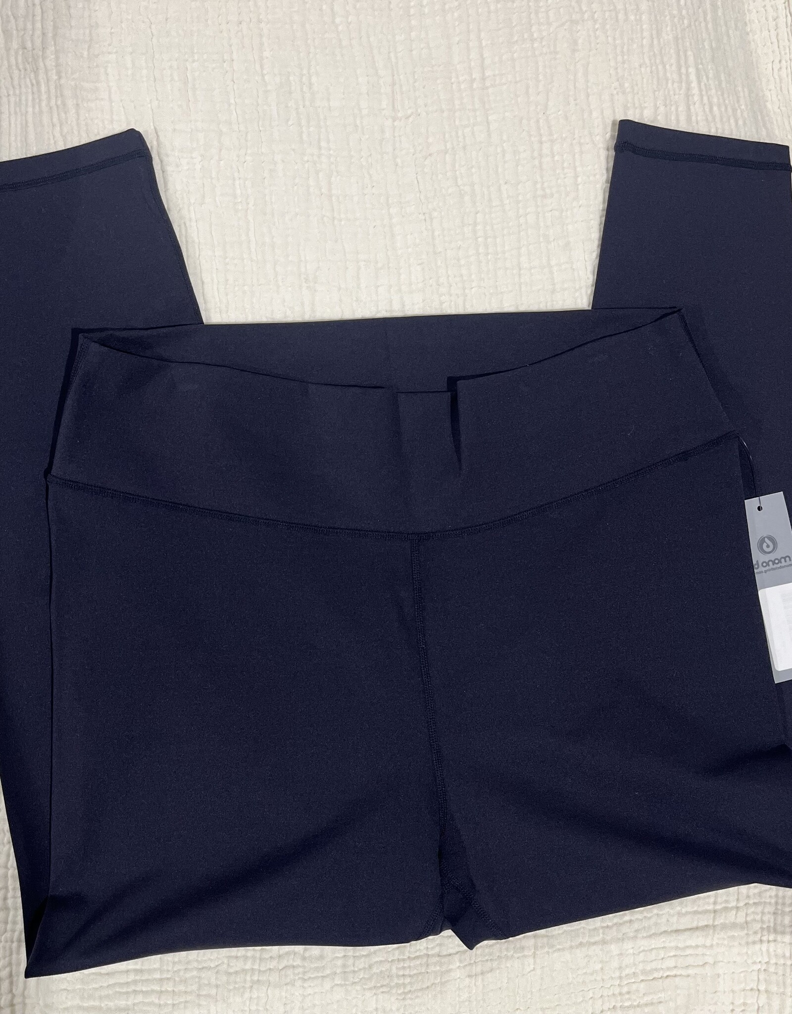 Mono B Sweetheart Back Leggings, Plus, Black
