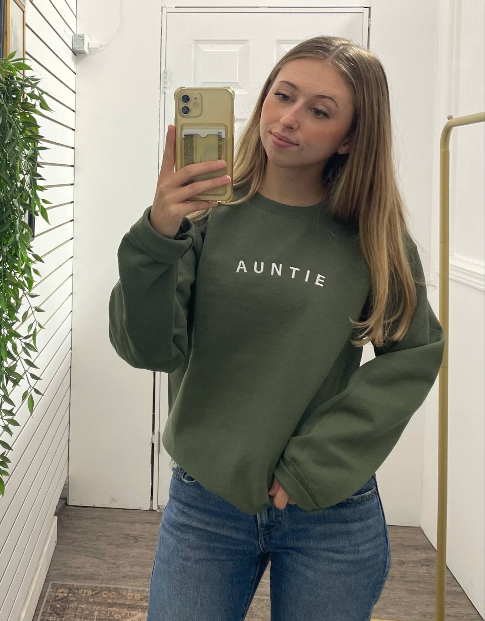 Petitrue Embroidered Aunt Crewneck