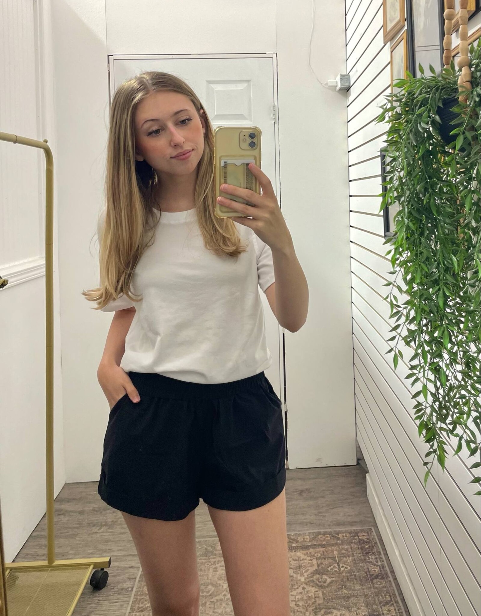Mono B Highwaist Athleisure Shorts Cuffed, Black