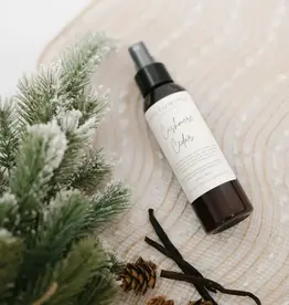 Hollowood Home Linen Spray, Cashmere Cedar