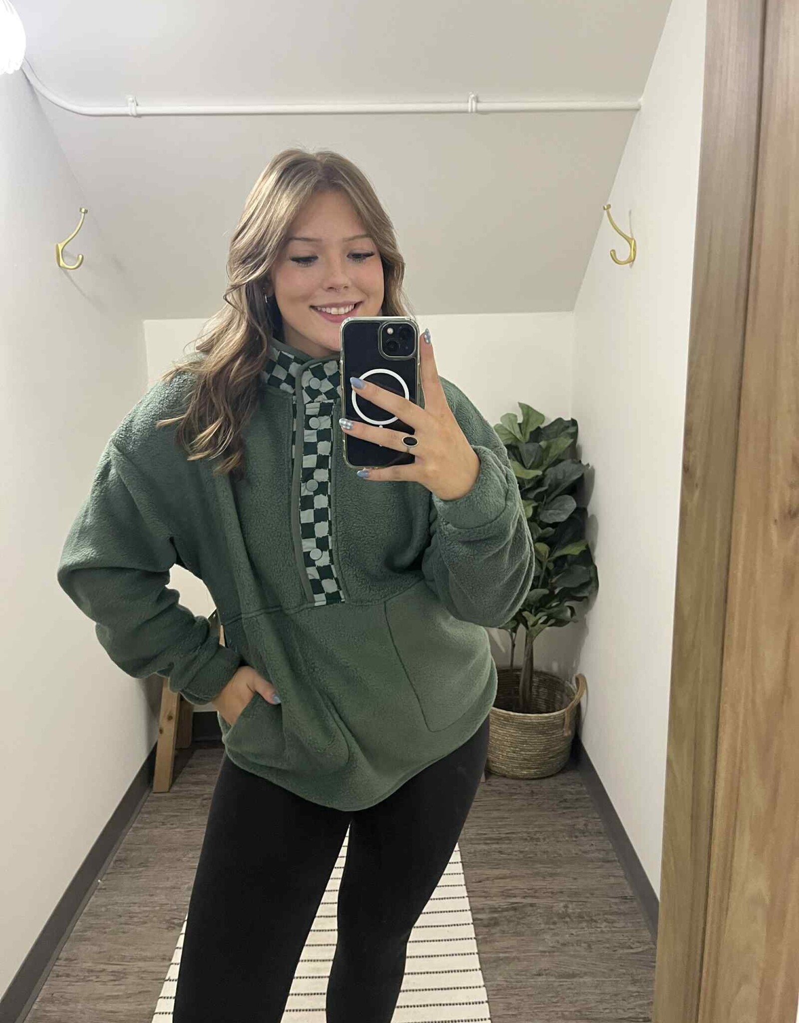 LIV Outdoor Heavy Fleece Quarter Snap