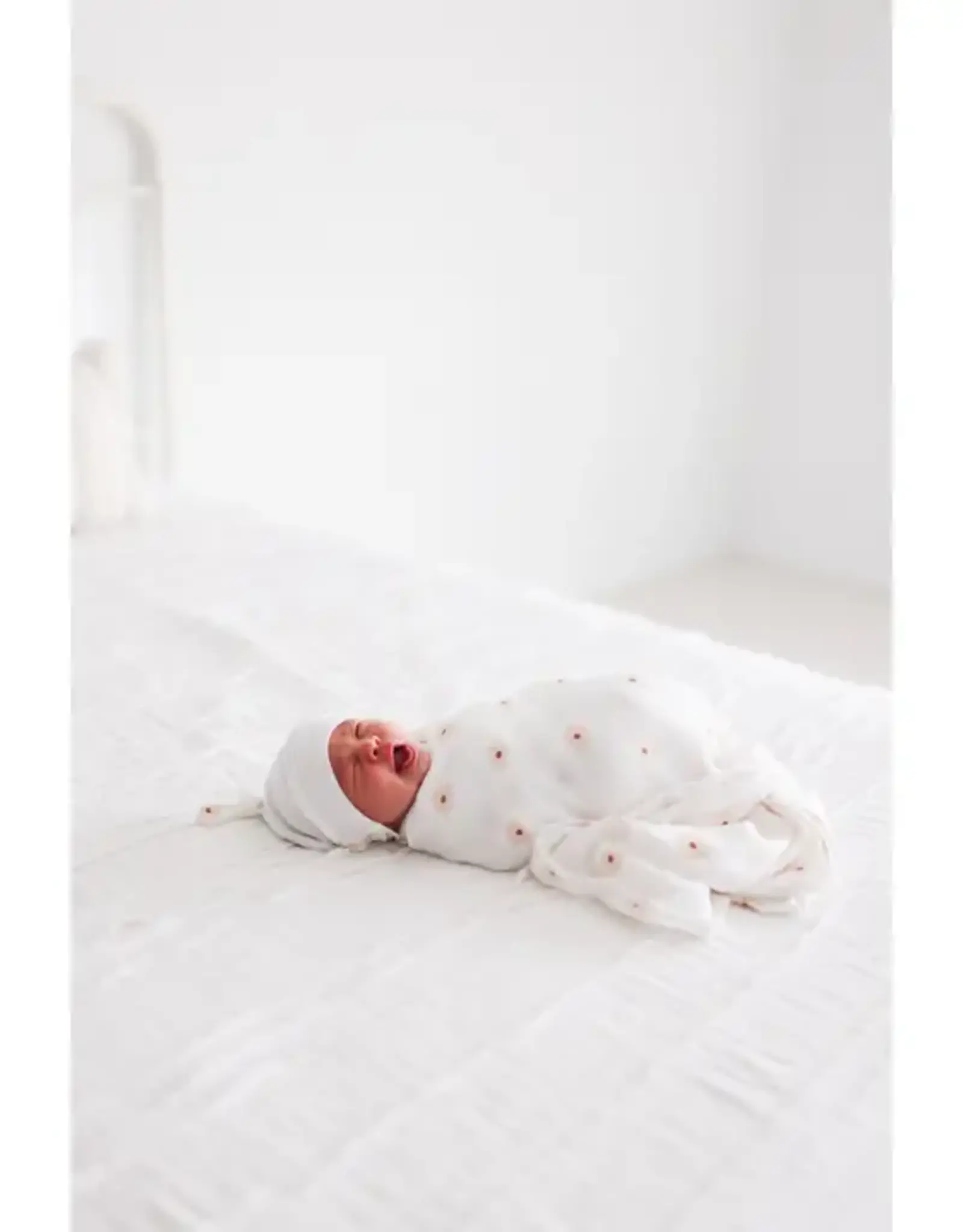 Lulujo Muslin Cotton Swaddle Blanket - Daisies