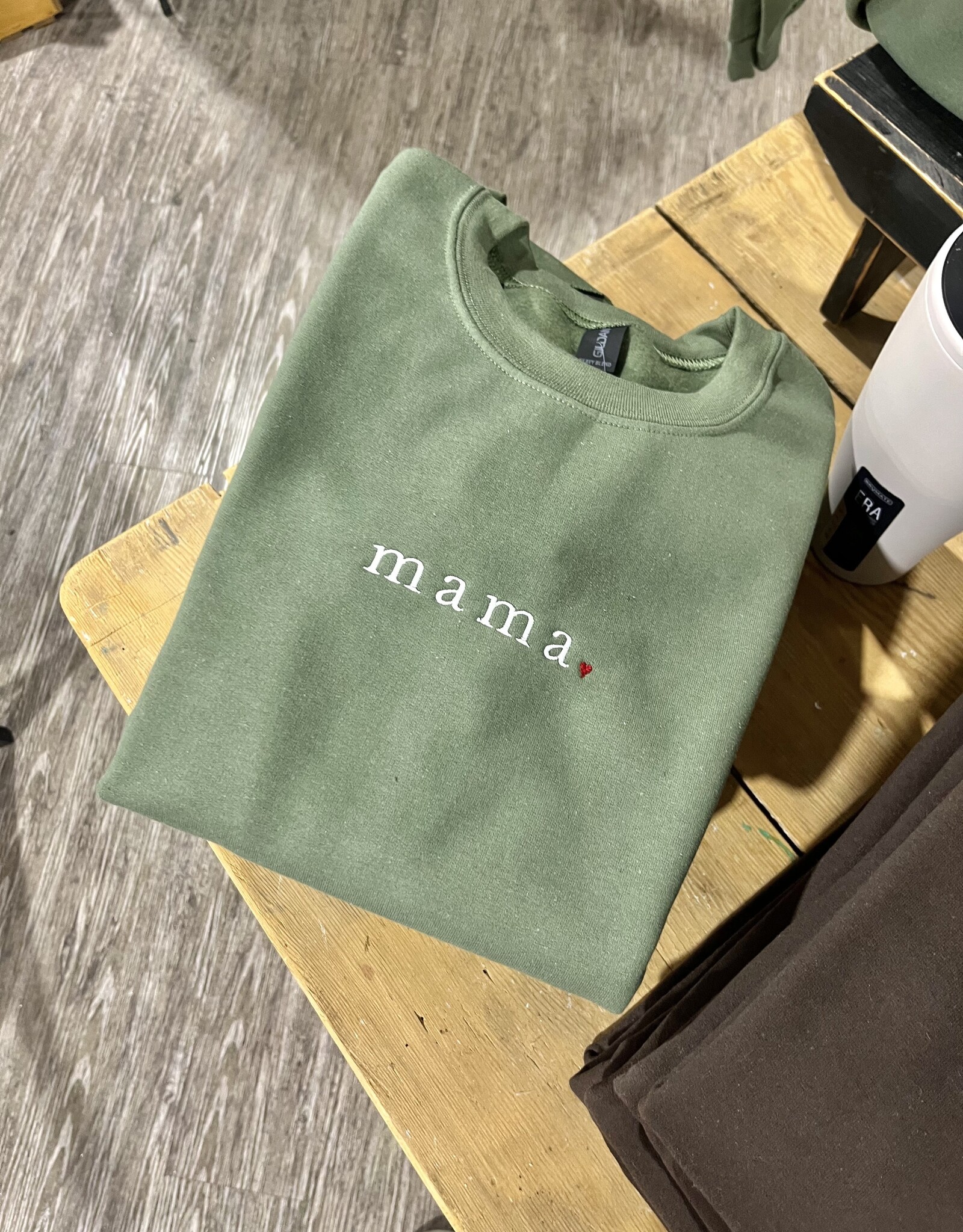 Petitrue Embroidered Mama Crewneck