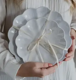 Sweet Water Decor White Scalloped Serving Tray Set