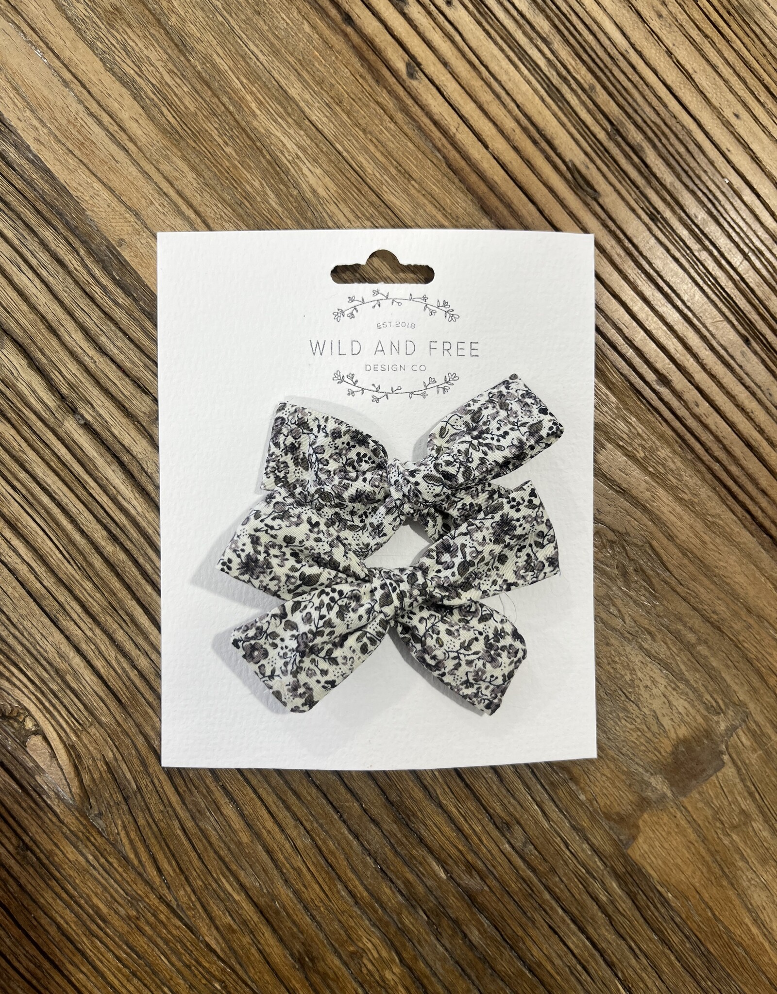 Wild and Free Design Co Neutral Alligator Clip Bow Set, Smokey Floral