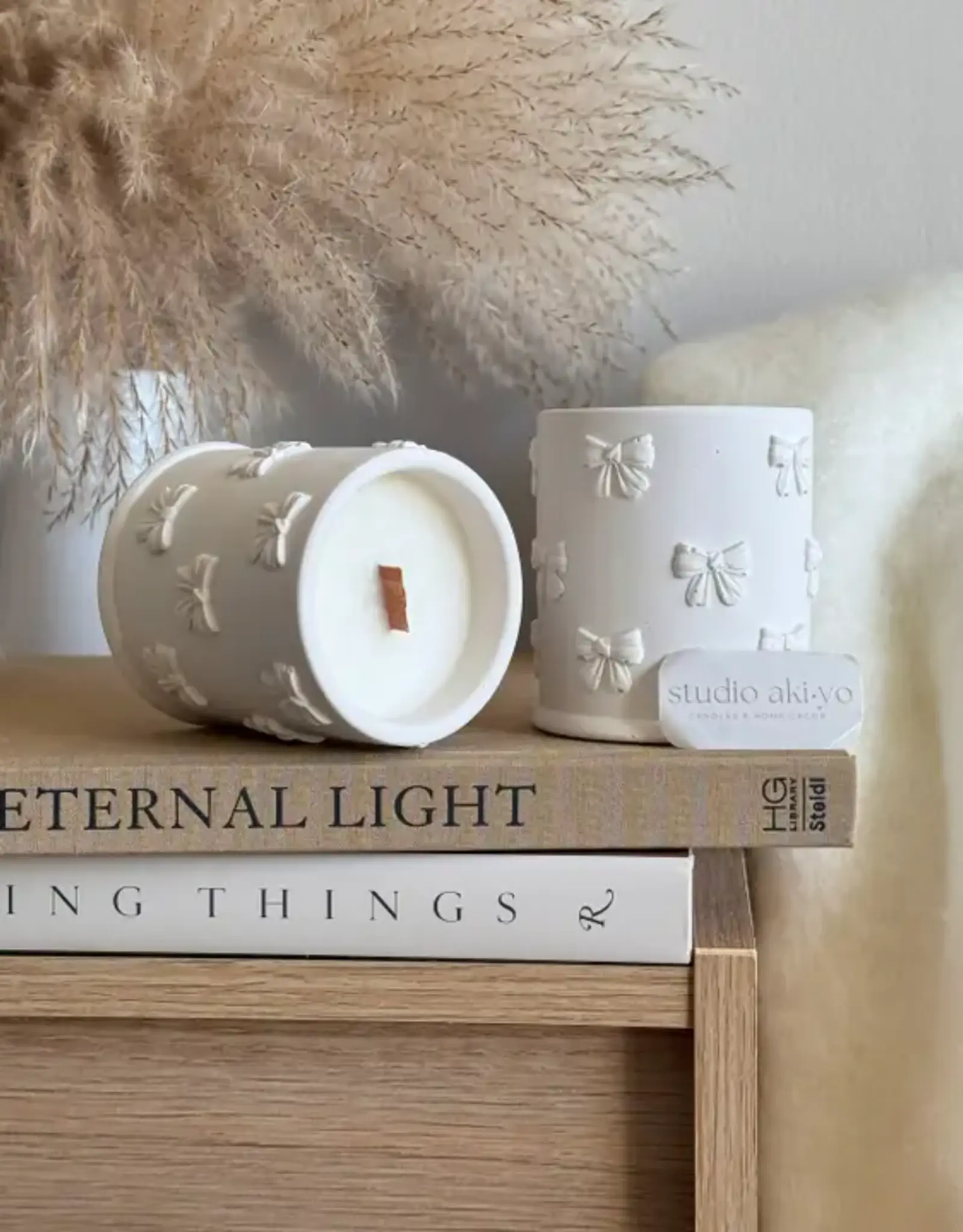 Studio Akiyo Wood Wick Candle, Sunflower Silk