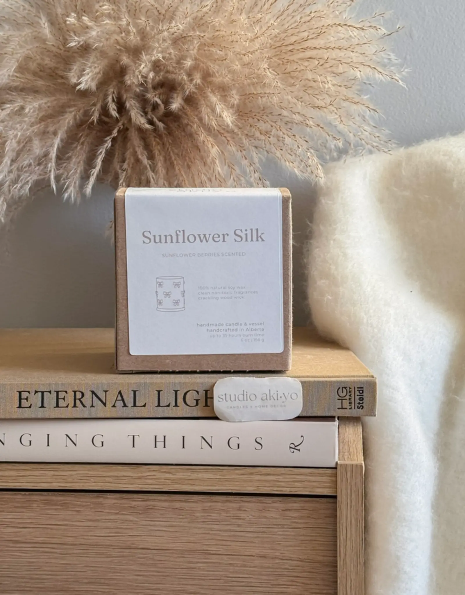 Studio Akiyo Wood Wick Candle, Sunflower Silk